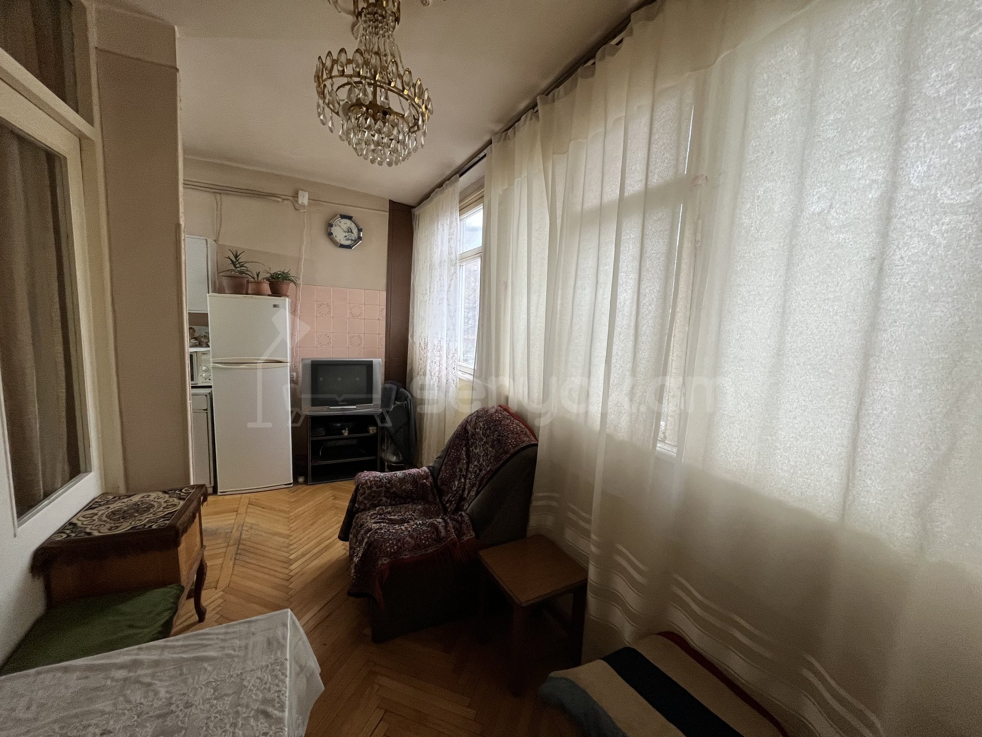 3 Սենյականոց Բնակարան Քարե Շենքում, 85քմ, 3/5 հարկ, Պետական Վիճակում