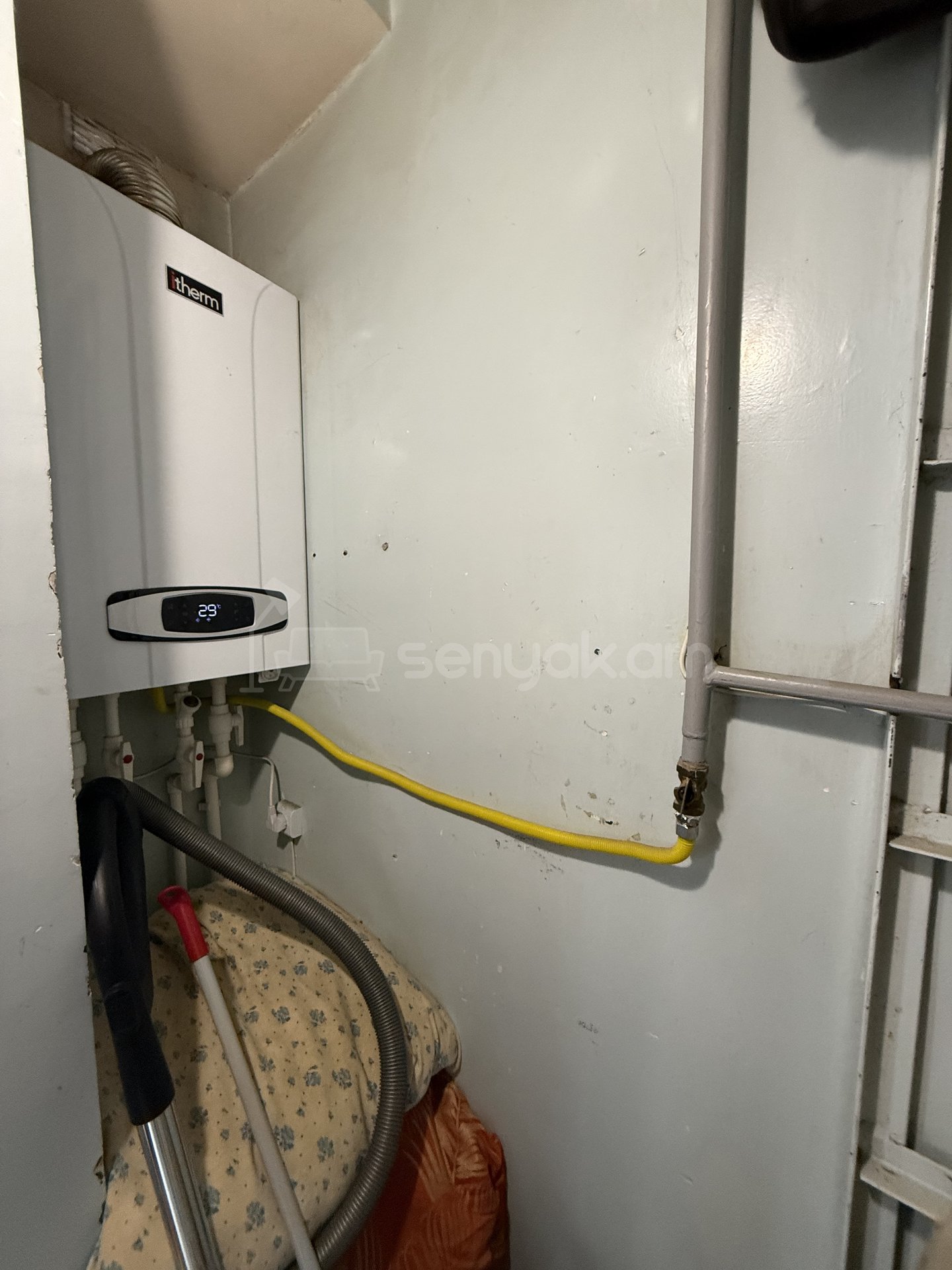 4 Սենյականոց Բնակարան, 88քմ, 4/9 հարկ, Նորմալ Վիճակում