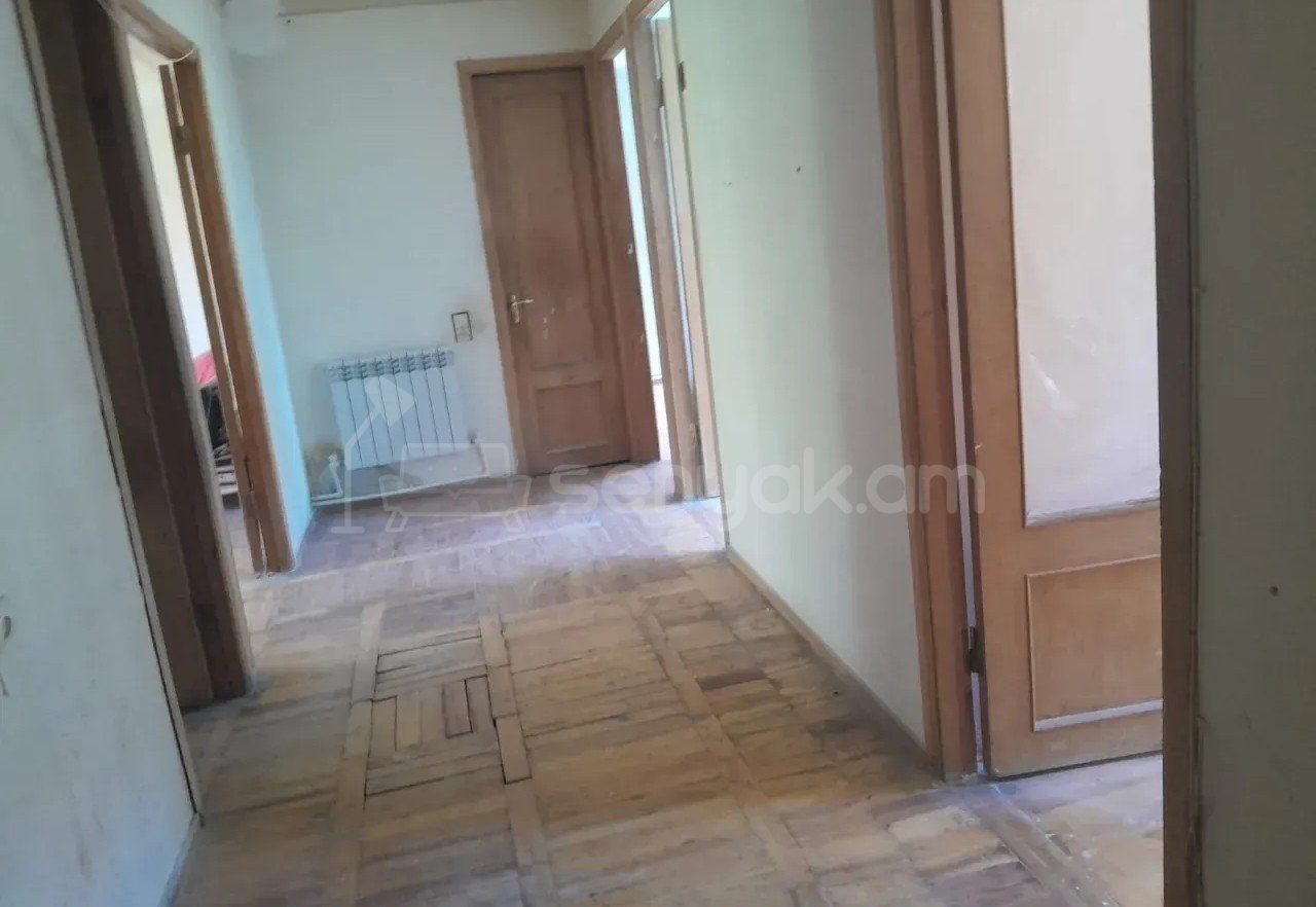 3 Սենյականոց Բնակարան, 96քմ, 3/9 հարկ, Նորմալ Վիճակում