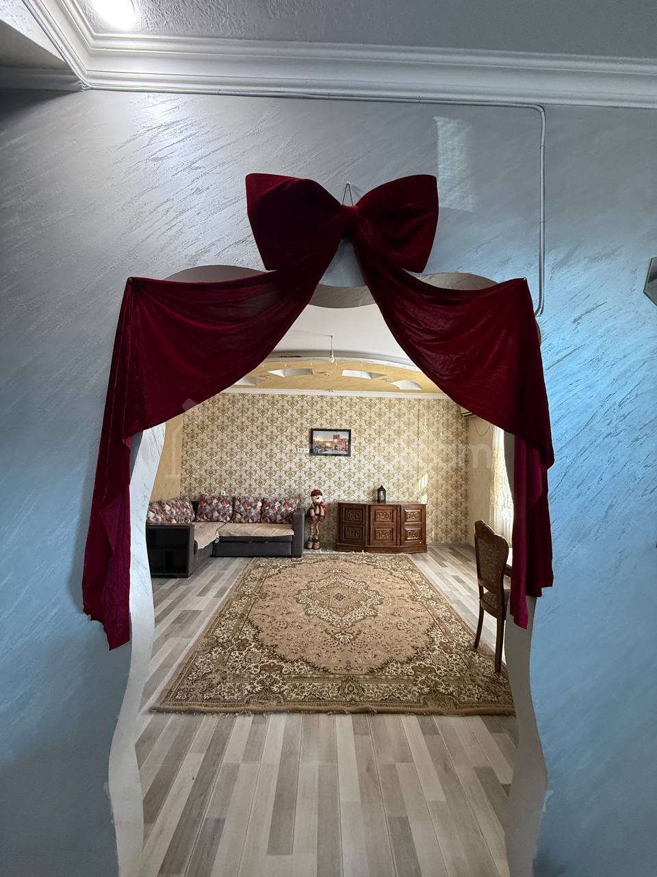 5 Սենյականոց Բնակարան Քարե Շենքում, 256քմ, 2/2 հարկ, Կապիտալ Վերանորոգված