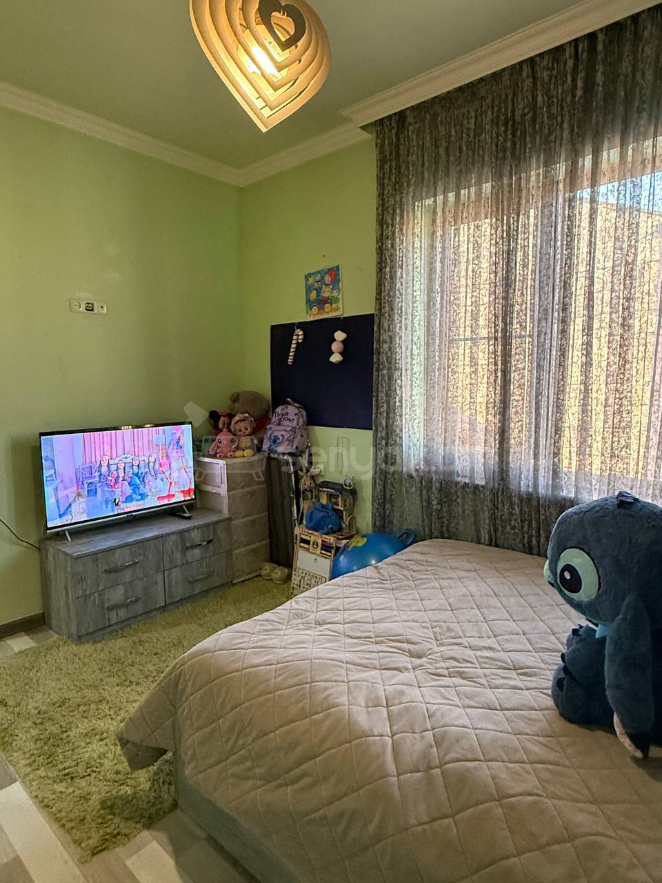 5 Սենյականոց Բնակարան Քարե Շենքում, 256քմ, 2/2 հարկ, Կապիտալ Վերանորոգված