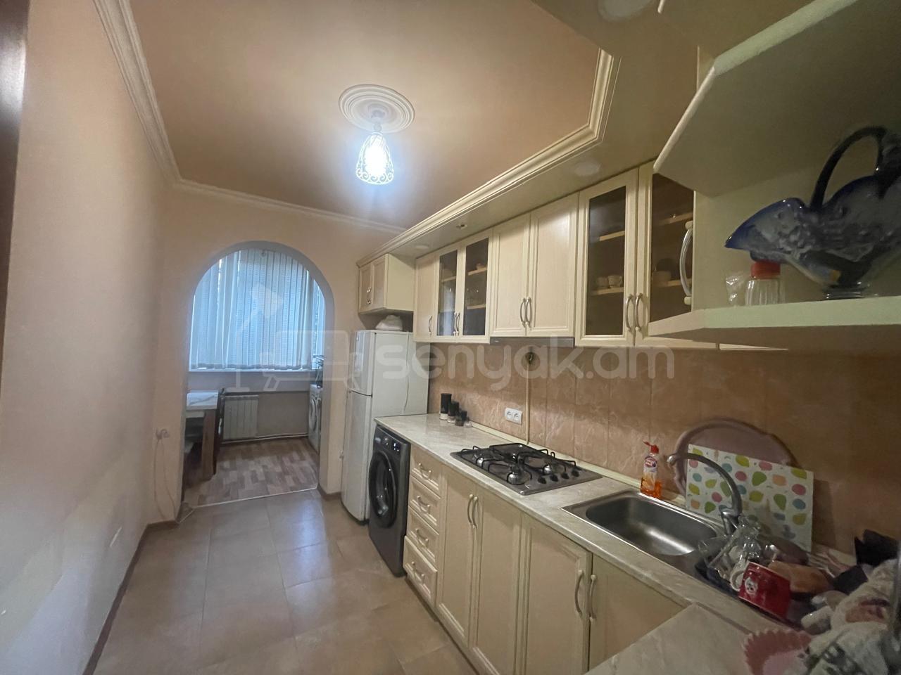 4 Սենյականոց Բնակարան, 80քմ, 1/9 հարկ, Կապիտալ Վերանորոգված