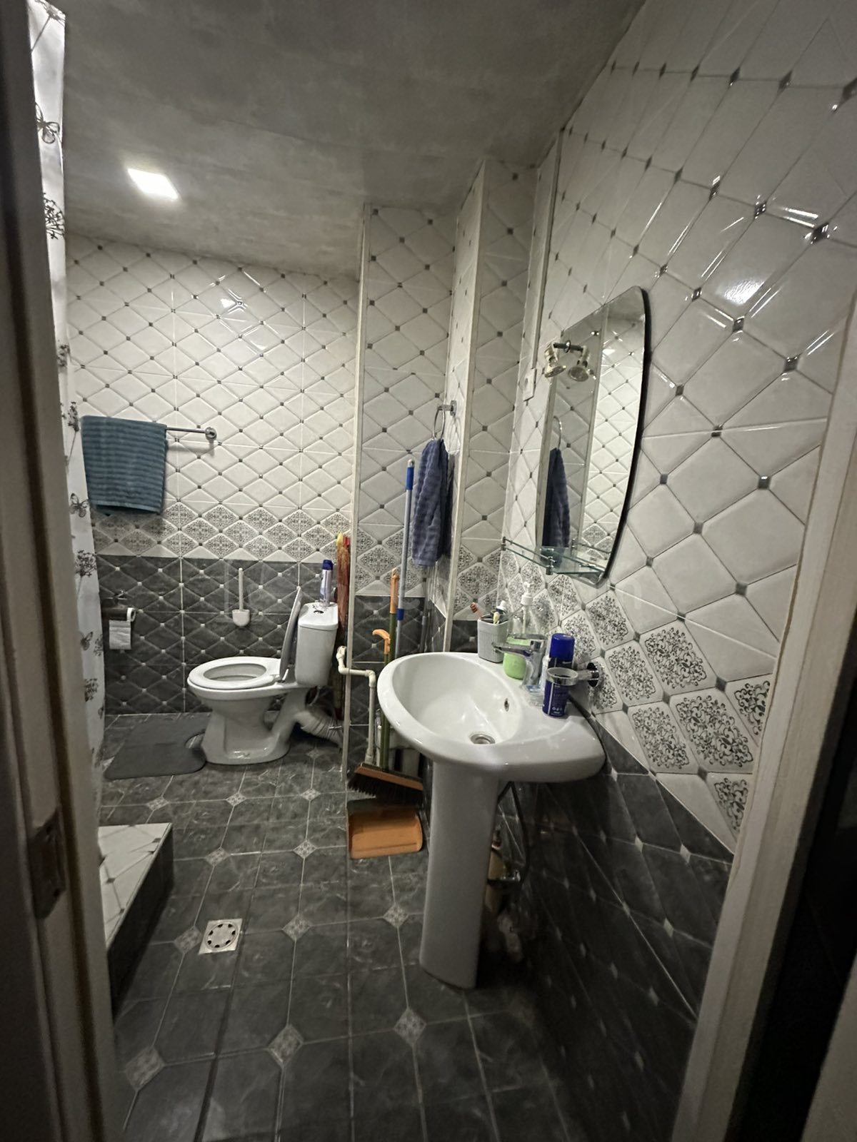 2 Սենյականոց Բնակարան Քարե Շենքում, 44քմ, 5/5 հարկ, Դիզայներական Վերանորոգված, Կահավորված, Արևկող