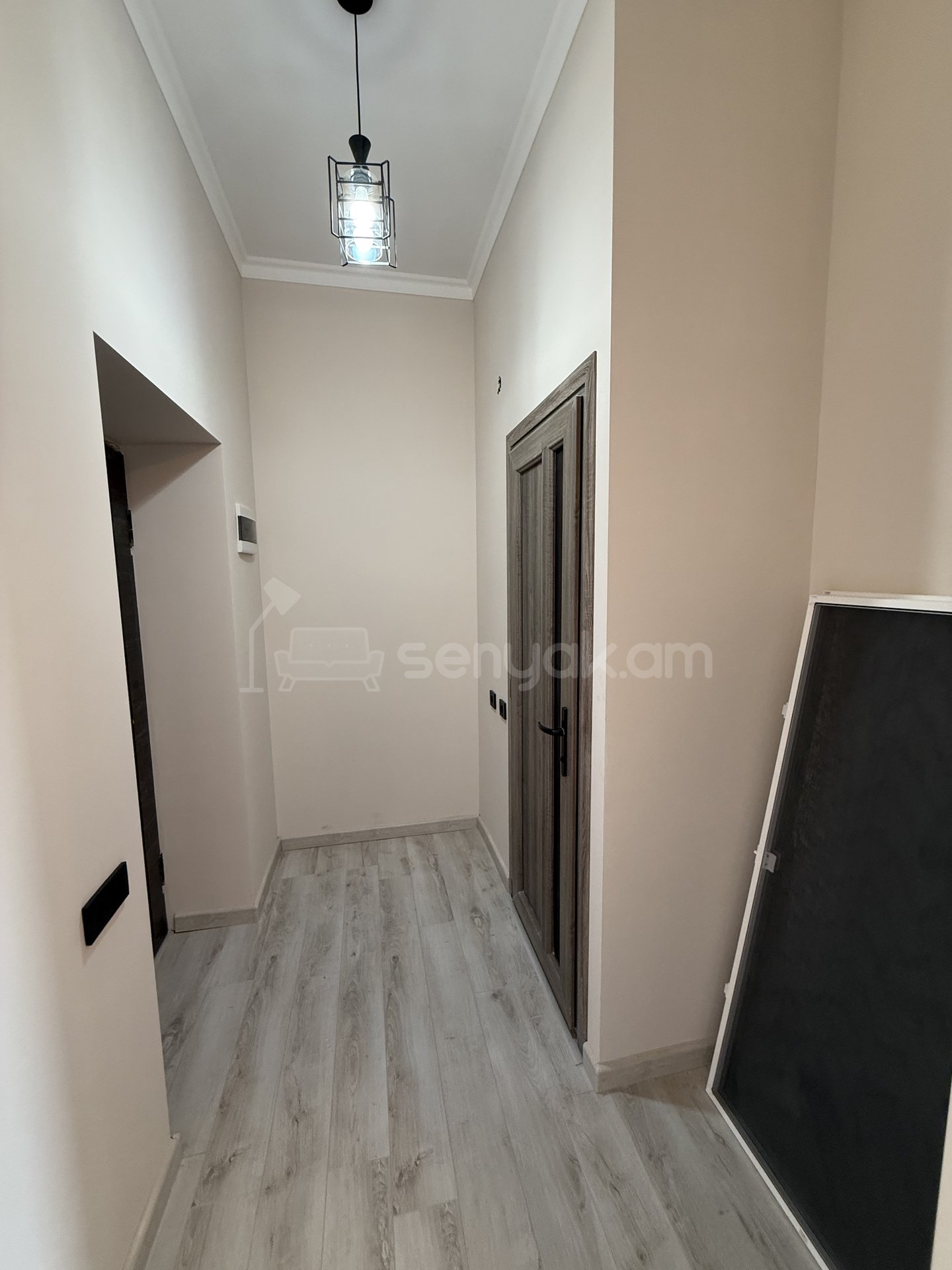 3 Սենյականոց Բնակարան Նորակառույց Քարե Շենքում, 65քմ, 2/5 հարկ, Նորմալ Վիճակում