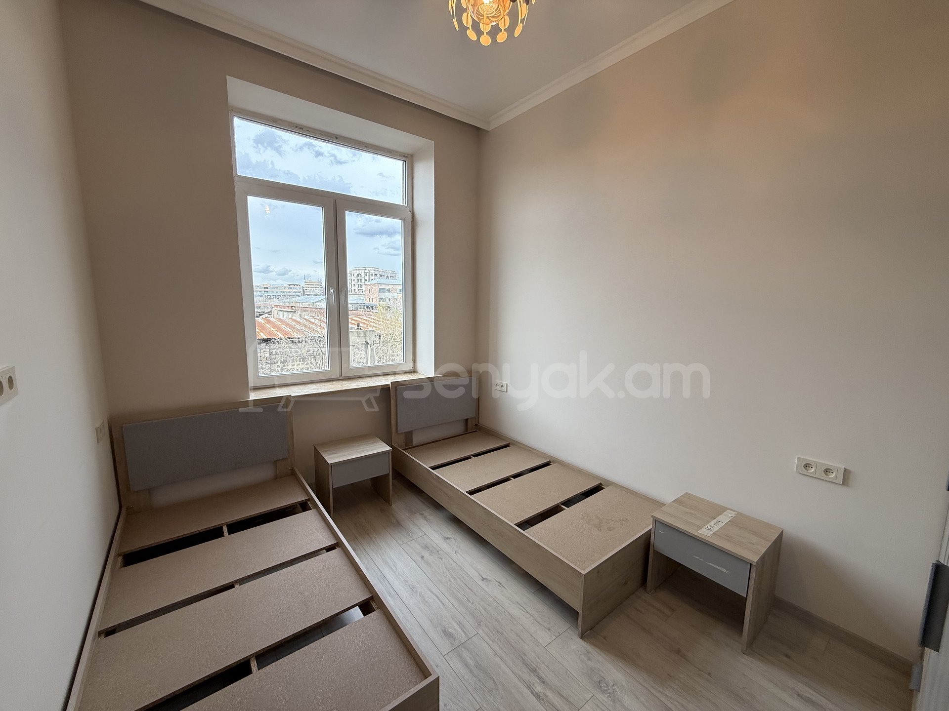 3 Սենյականոց Բնակարան Նորակառույց Քարե Շենքում, 65քմ, 2/5 հարկ, Նորմալ Վիճակում