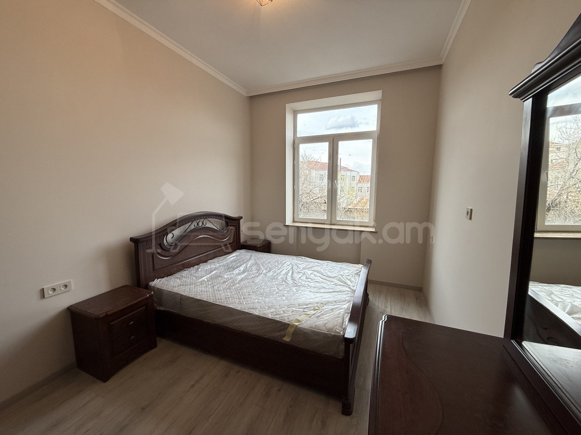 3 Սենյականոց Բնակարան Նորակառույց Քարե Շենքում, 65քմ, 2/5 հարկ, Նորմալ Վիճակում