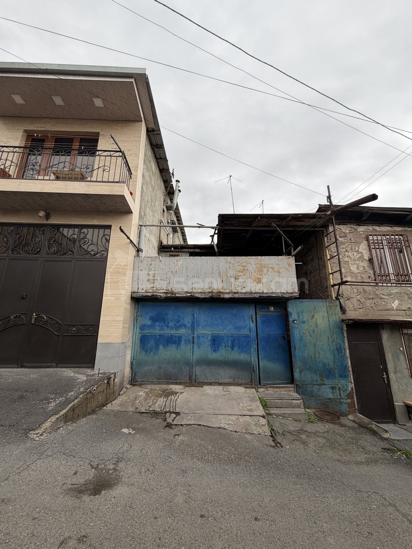 8 Սենյականոց Սեփական Տուն, 170քմ, Նորմալ Վիճակում, Ավտոտնակով