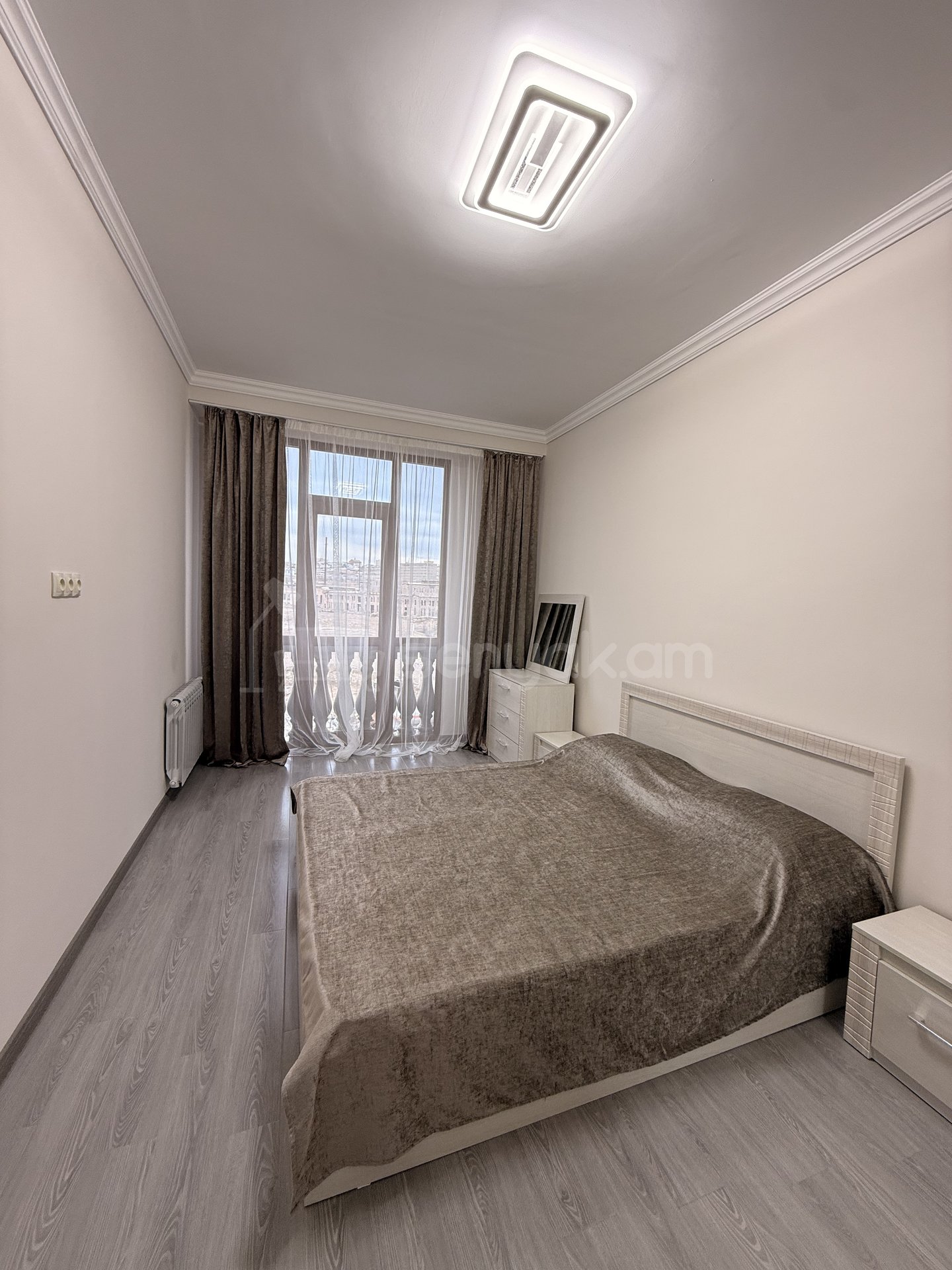 3 Սենյականոց Բնակարան Նորակառույցում, 92քմ, 5/8 հարկ, Դիզայներական Վերանորոգված, Կահավորված