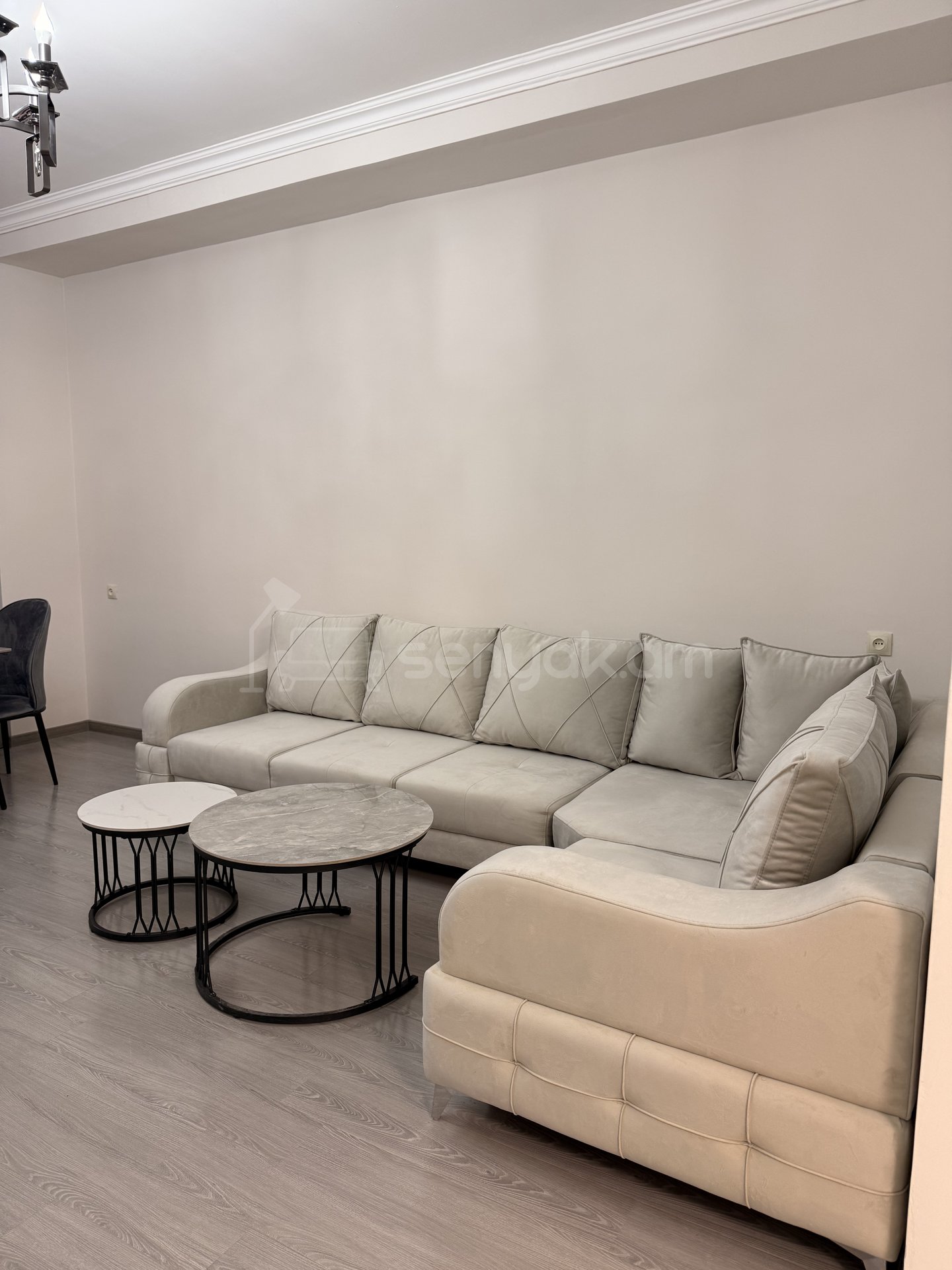 3 Սենյականոց Բնակարան Նորակառույցում, 92քմ, 5/8 հարկ, Դիզայներական Վերանորոգված, Կահավորված