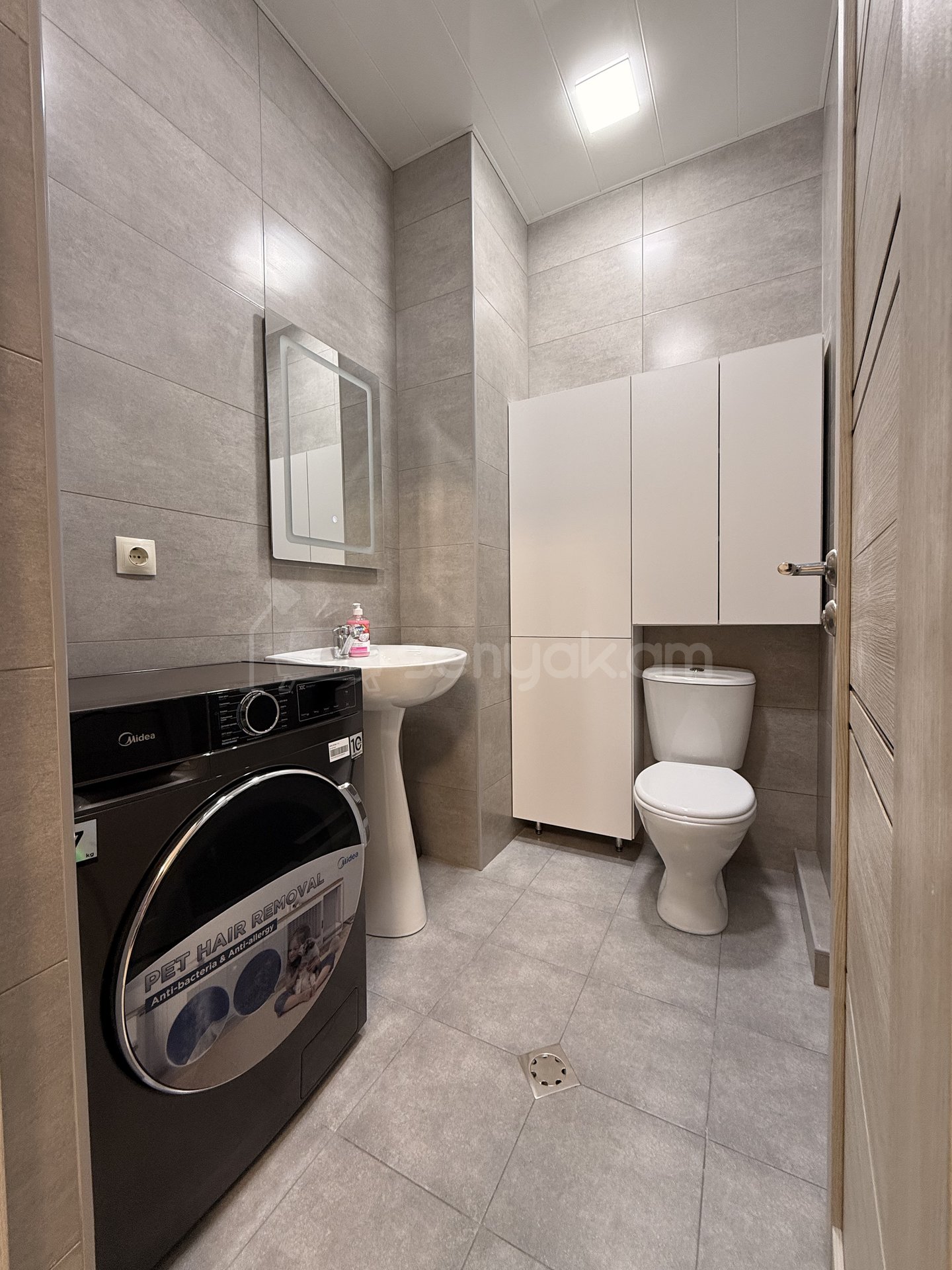 3 Սենյականոց Բնակարան Նորակառույցում, 92քմ, 5/8 հարկ, Դիզայներական Վերանորոգված, Կահավորված