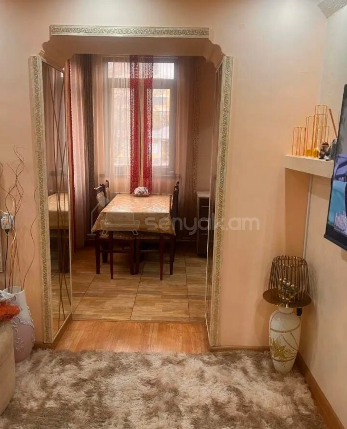 2 Սենյականոց Բնակարան Քարե Շենքում, 50քմ, 2/5 հարկ, Կապիտալ Վերանորոգված, Կահավորված