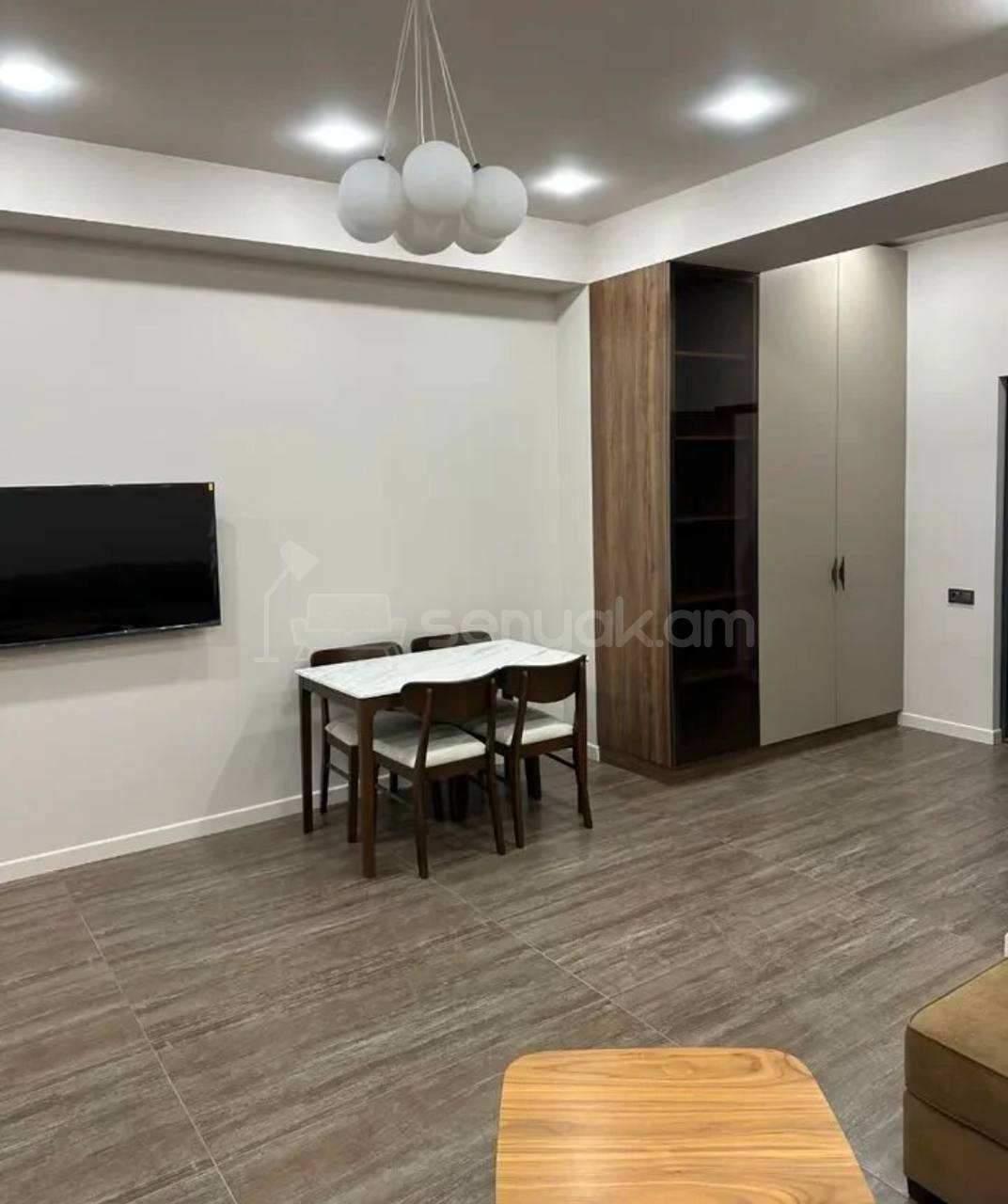 2 Սենյականոց Բնակարան, 44քմ, 8/14 հարկ, Կապիտալ Վերանորոգված, Կահավորված