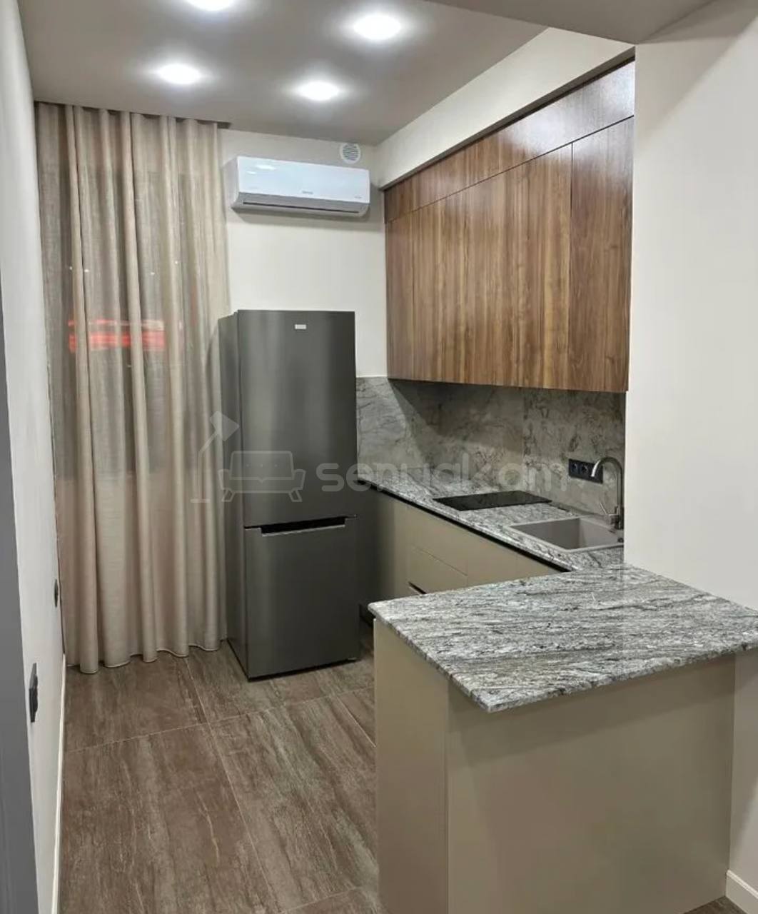 2 Սենյականոց Բնակարան, 44քմ, 8/14 հարկ, Կապիտալ Վերանորոգված, Կահավորված