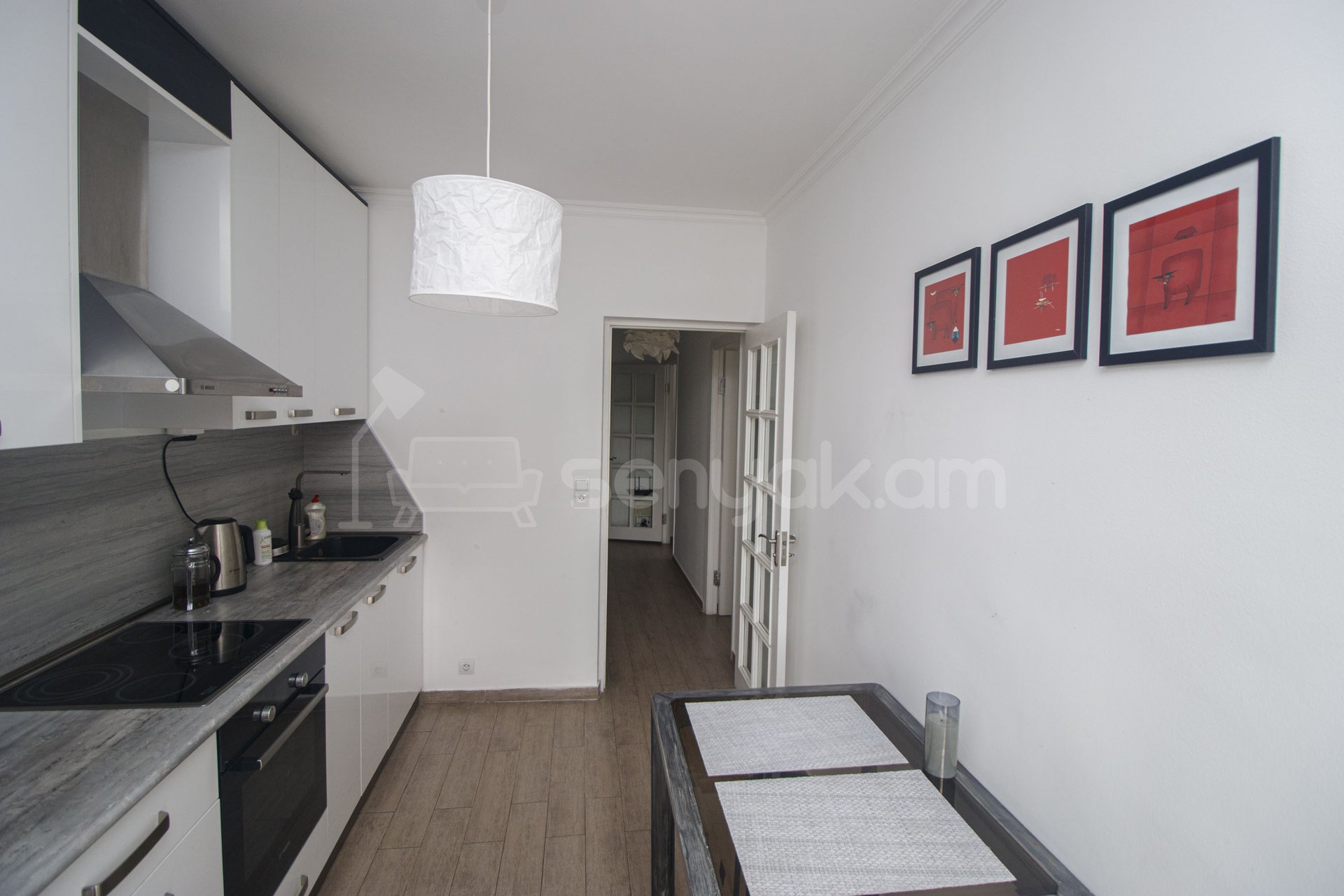 2 Սենյականոց Բնակարան Քարե Շենքում, 50քմ, 4/5 հարկ, Կապիտալ Վերանորոգված