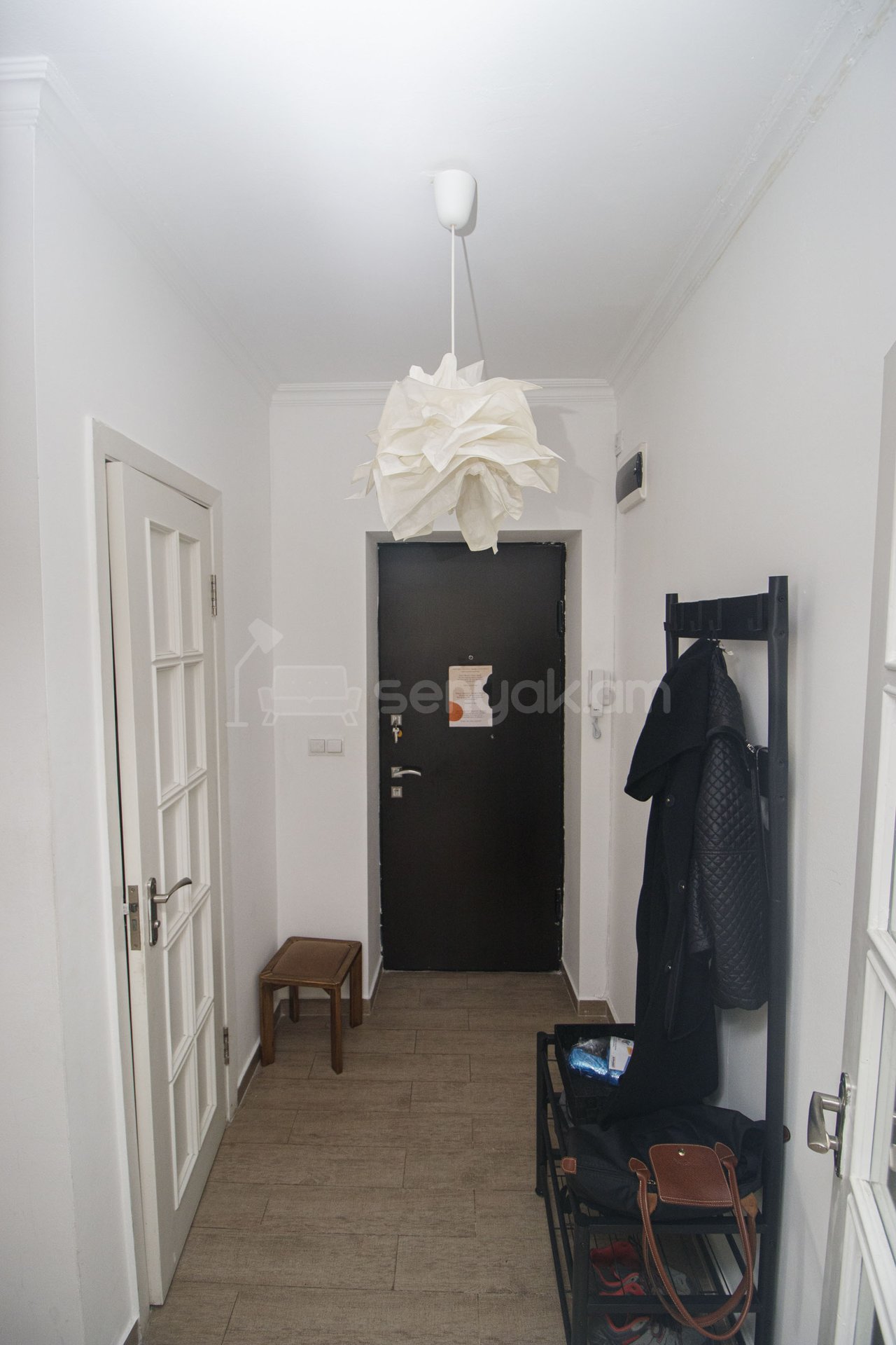 2 Սենյականոց Բնակարան Քարե Շենքում, 50քմ, 4/5 հարկ, Կապիտալ Վերանորոգված