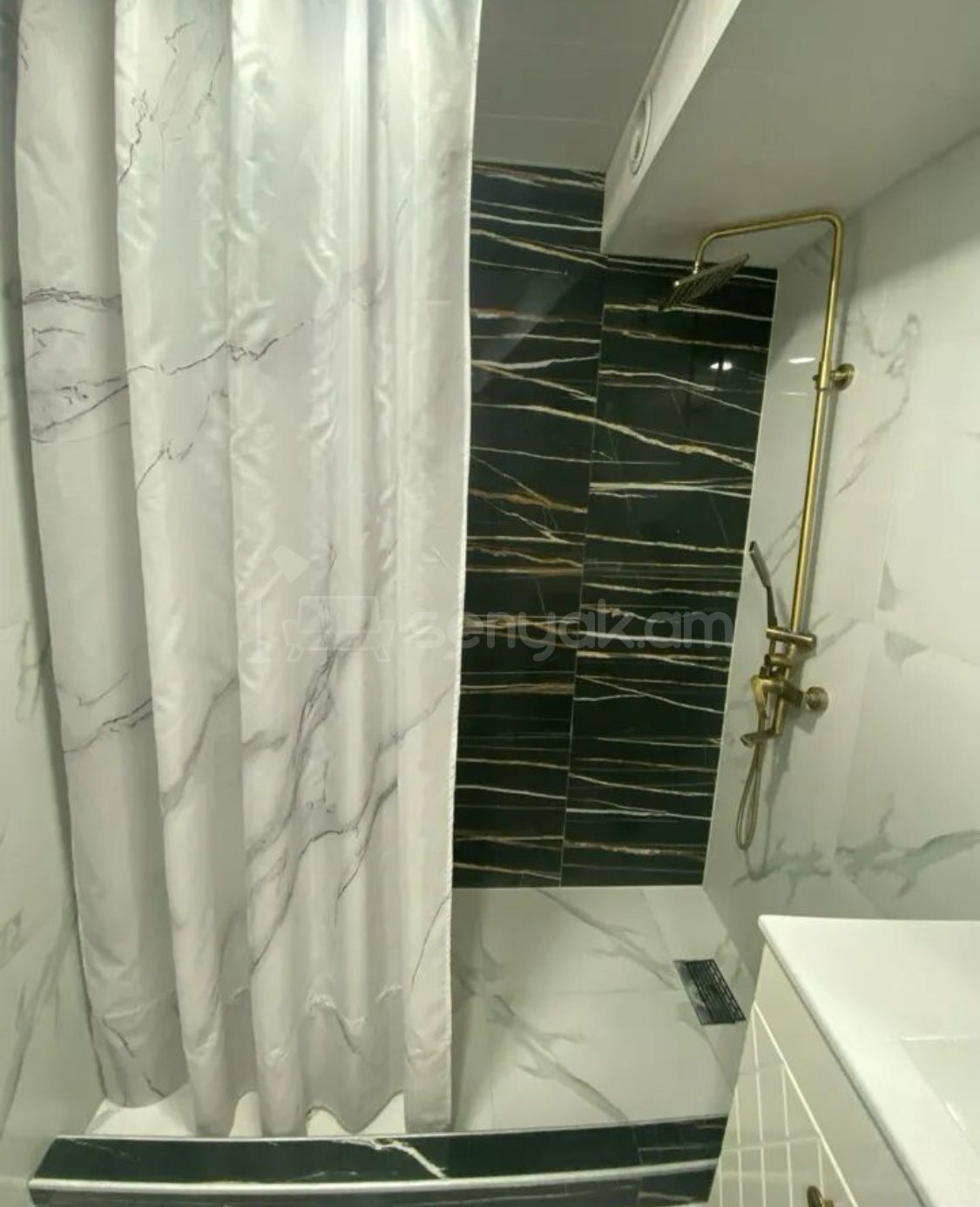 4 Սենյականոց Բնակարան, 99քմ, 9/16 հարկ, Դիզայներական Վերանորոգված