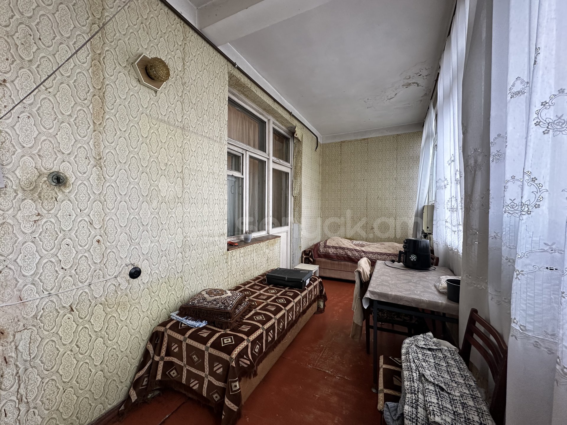 5 Սենյականոց Բնակարան Քարե Շենքում, 100քմ, 5/5 հարկ, Կոսմետիկ Վերանորոգված