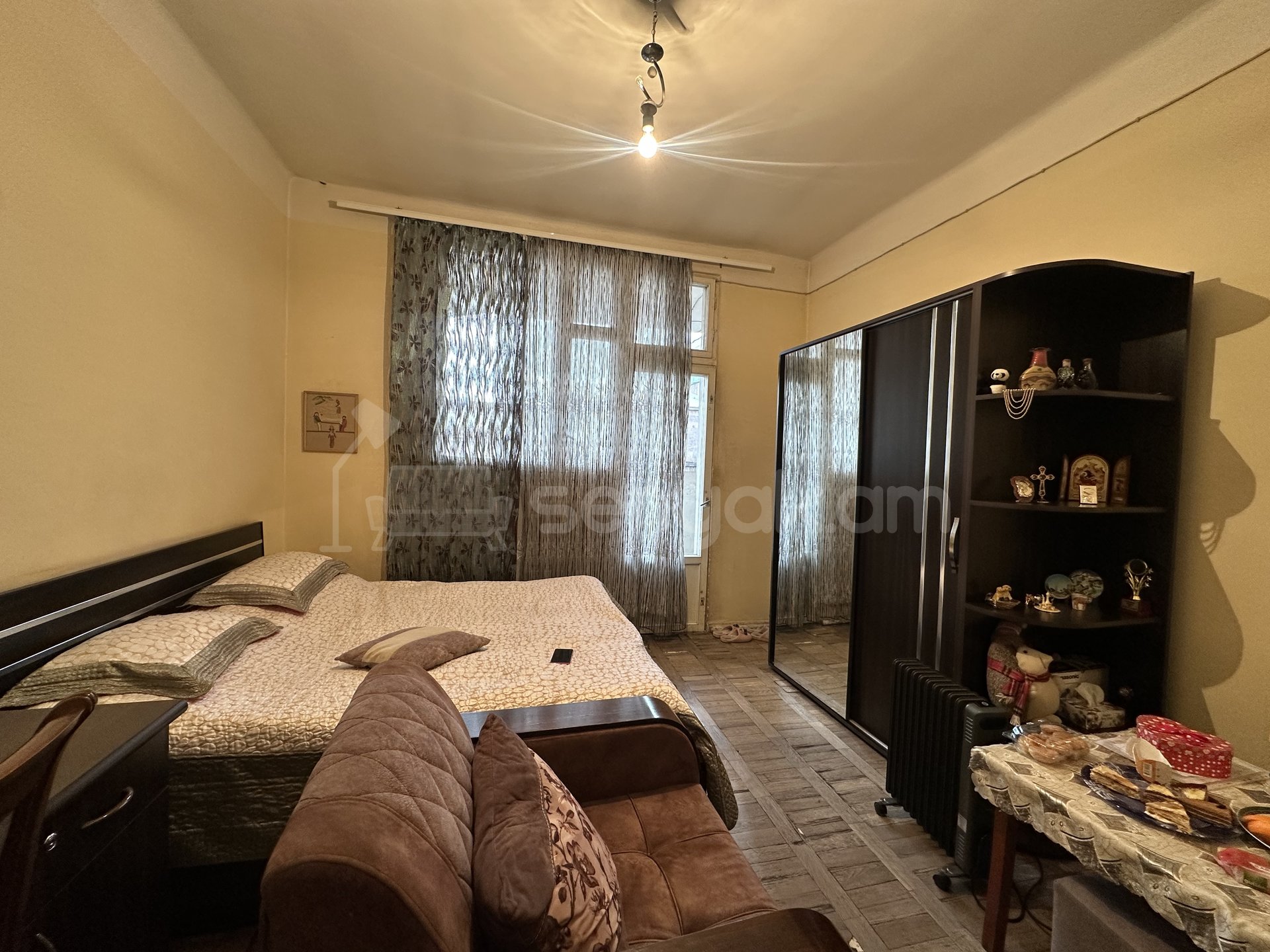 5 Սենյականոց Բնակարան Քարե Շենքում, 100քմ, 5/5 հարկ, Կոսմետիկ Վերանորոգված