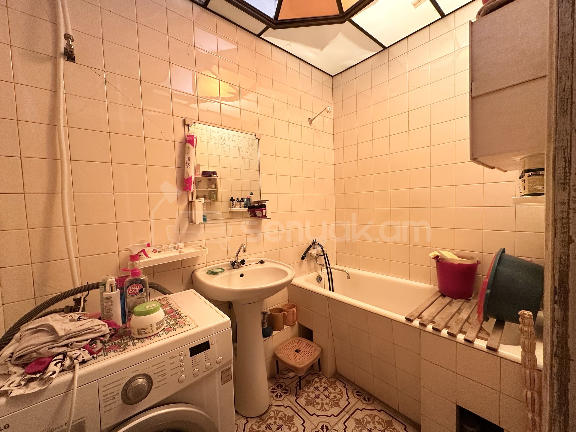 5 Սենյականոց Բնակարան Քարե Շենքում, 100քմ, 5/5 հարկ, Կոսմետիկ Վերանորոգված