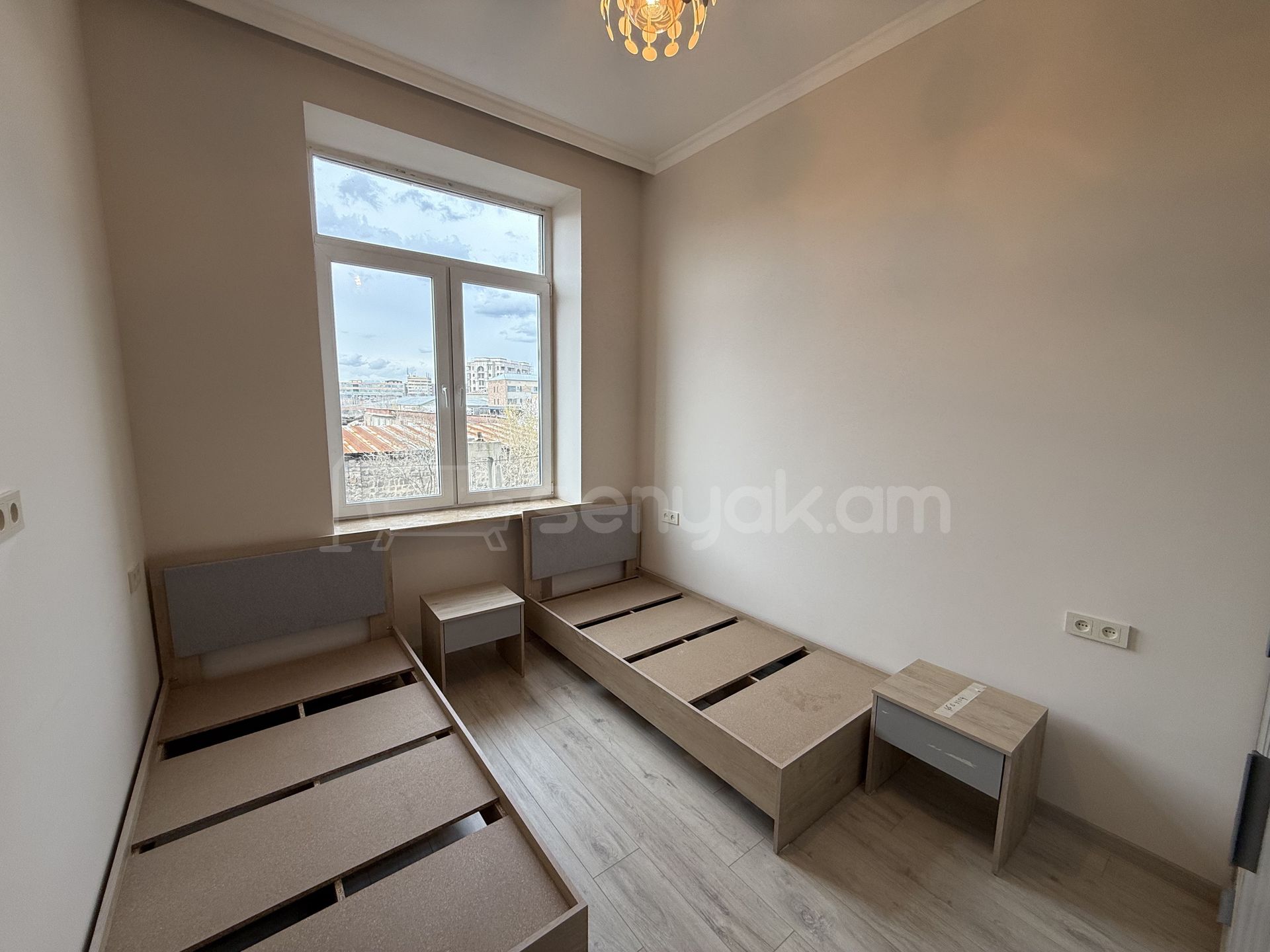 3 Սենյականոց Բնակարան Քարե Շենքում, 65քմ, 2/5 հարկ, Կոսմետիկ Վերանորոգված