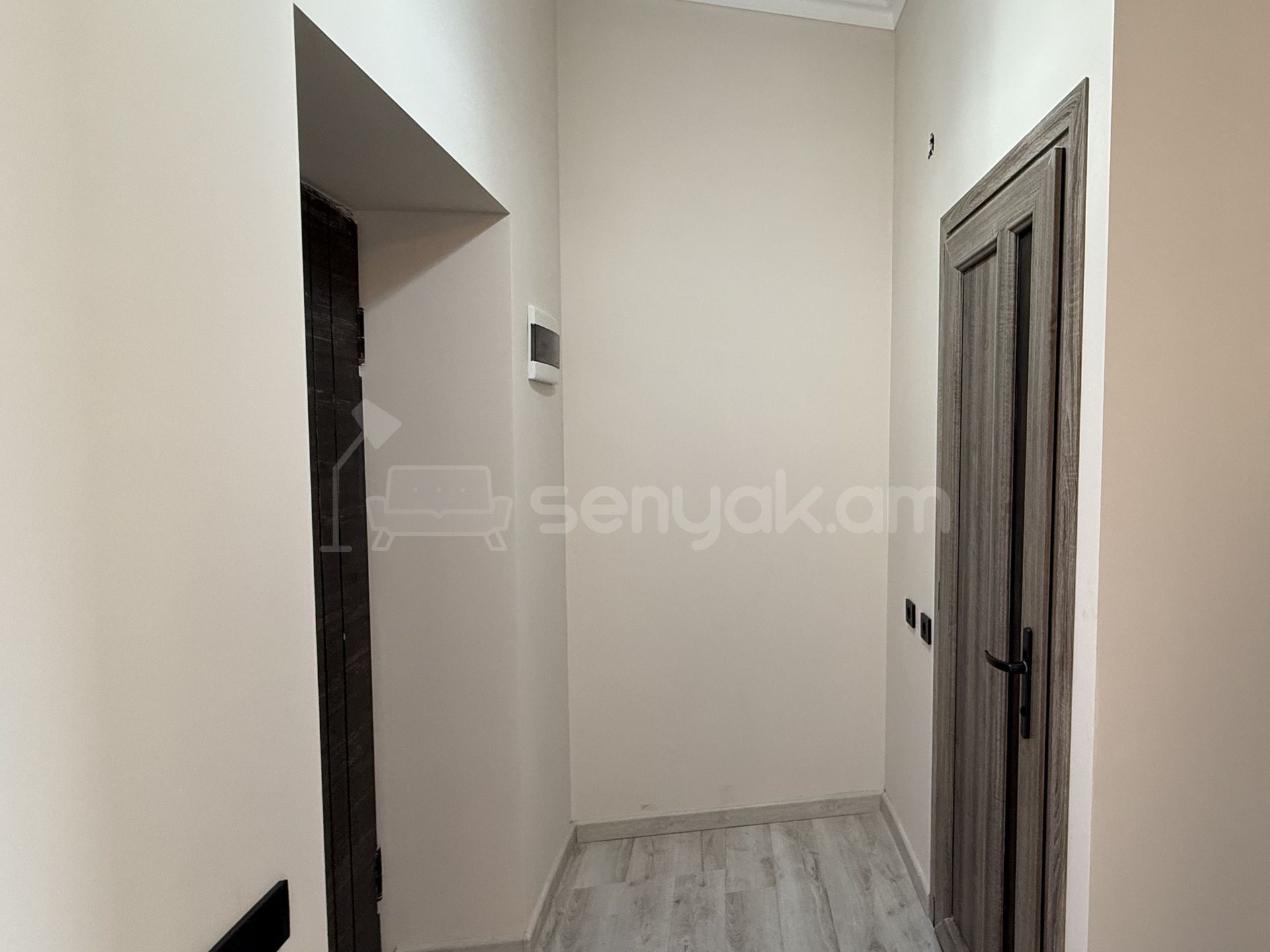 3 Սենյականոց Բնակարան Քարե Շենքում, 65քմ, 2/5 հարկ, Կոսմետիկ Վերանորոգված