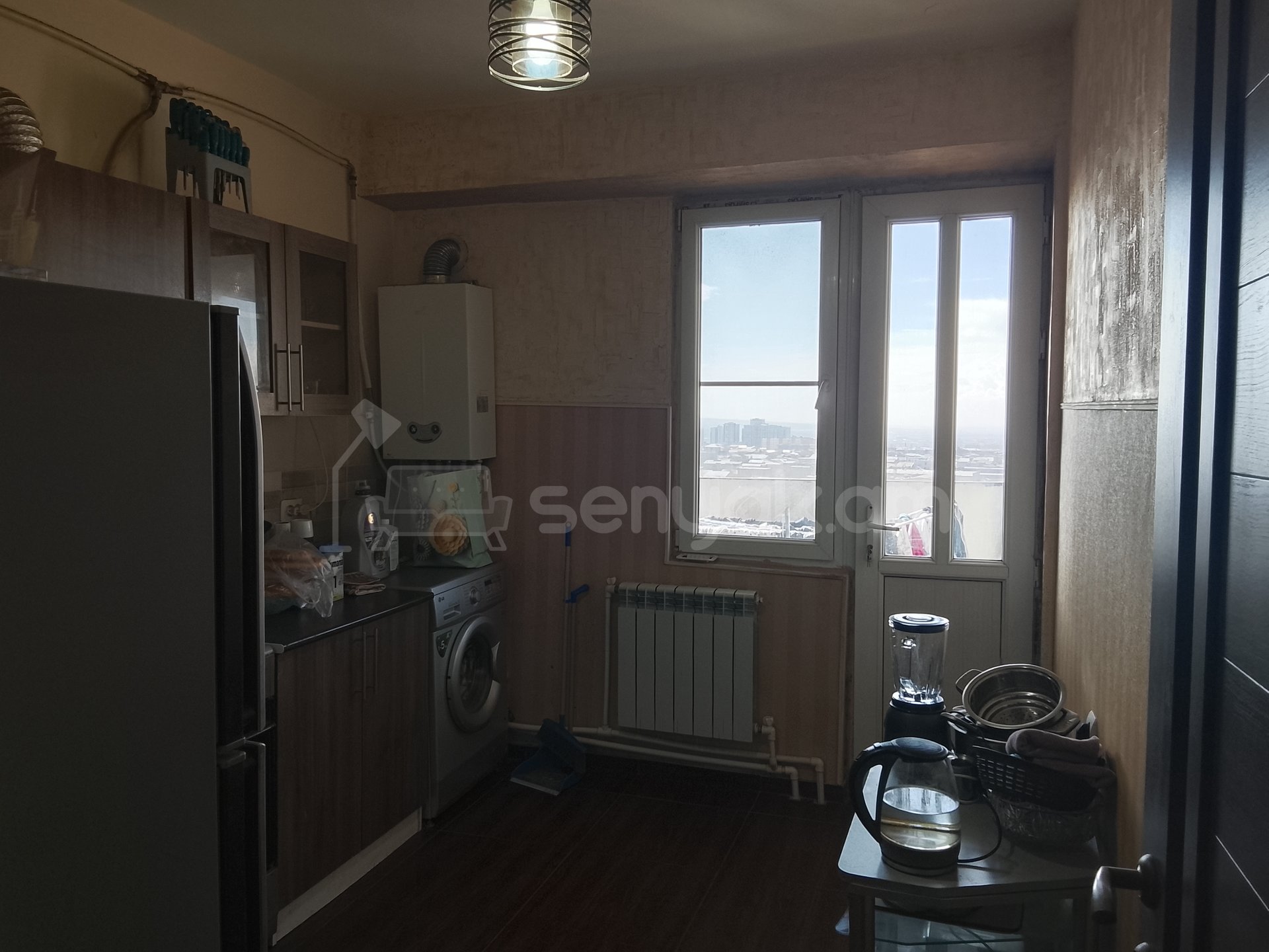 3 Սենյականոց Բնակարան, 80քմ, 11/14 հարկ, Նորմալ Վիճակում