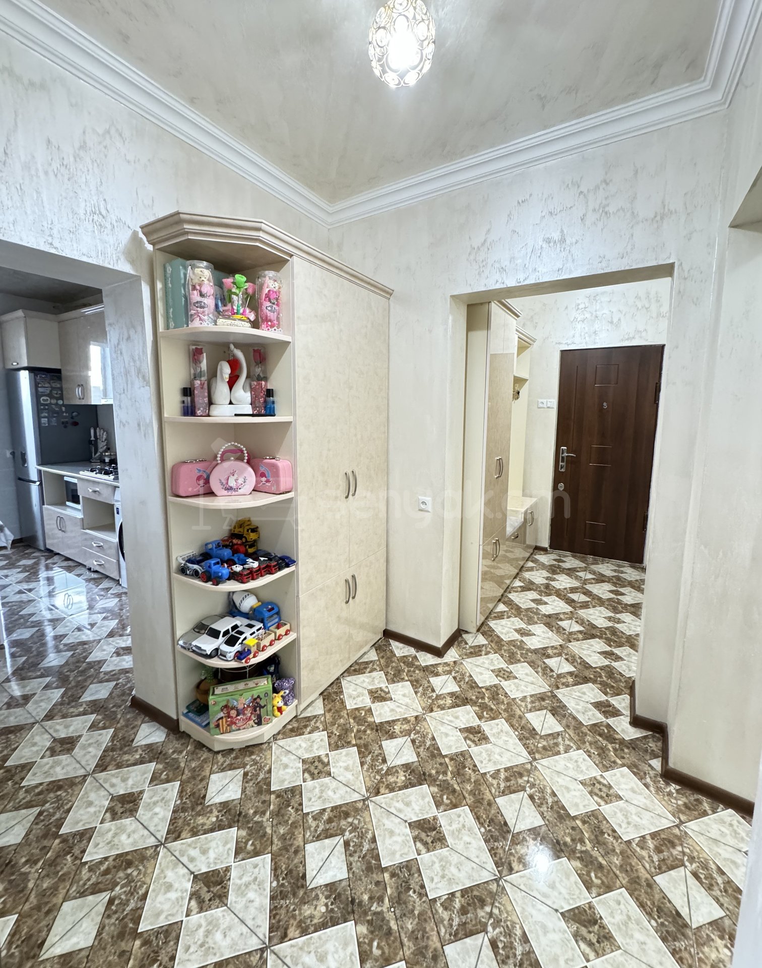 3 Սենյականոց Բնակարան, 70քմ, 7/9 հարկ, Կապիտալ Վերանորոգված, Կահավորված, Արևկող