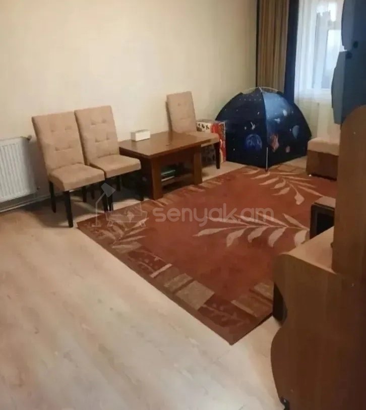 4 Սենյականոց Բնակարան Քարե Շենքում, 90քմ, 7/9 հարկ, Կապիտալ Վերանորոգված