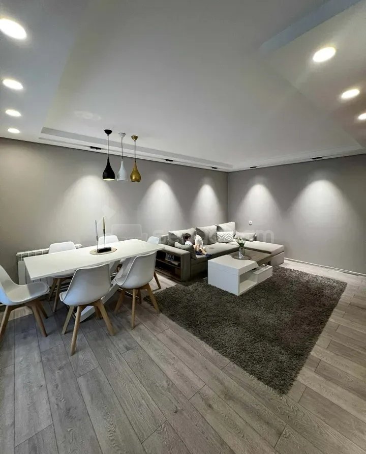 3 Սենյականոց Բնակարան, 74քմ, 3/5 հարկ, Դիզայներական Վերանորոգված