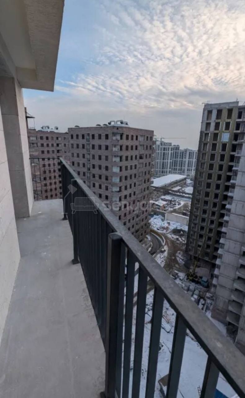 3 Սենյականոց Բնակարան, 97քմ, 13/18 հարկ, Զրոյական Վիճակում