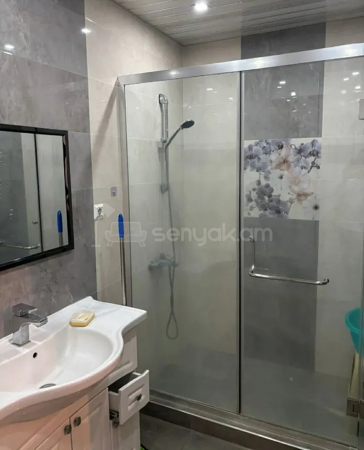 3 Սենյականոց Բնակարան Նորակառույցում, 120քմ, 6/13 հարկ, Կապիտալ Վերանորոգված