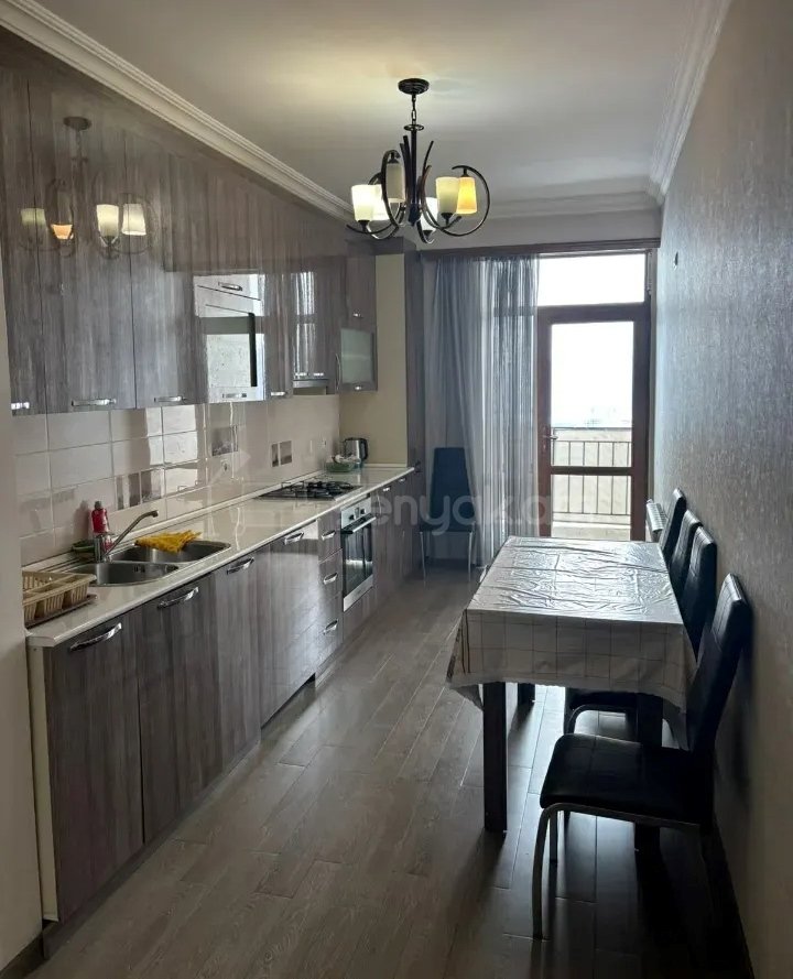 3 Սենյականոց Բնակարան Նորակառույցում, 120քմ, 6/13 հարկ, Կապիտալ Վերանորոգված