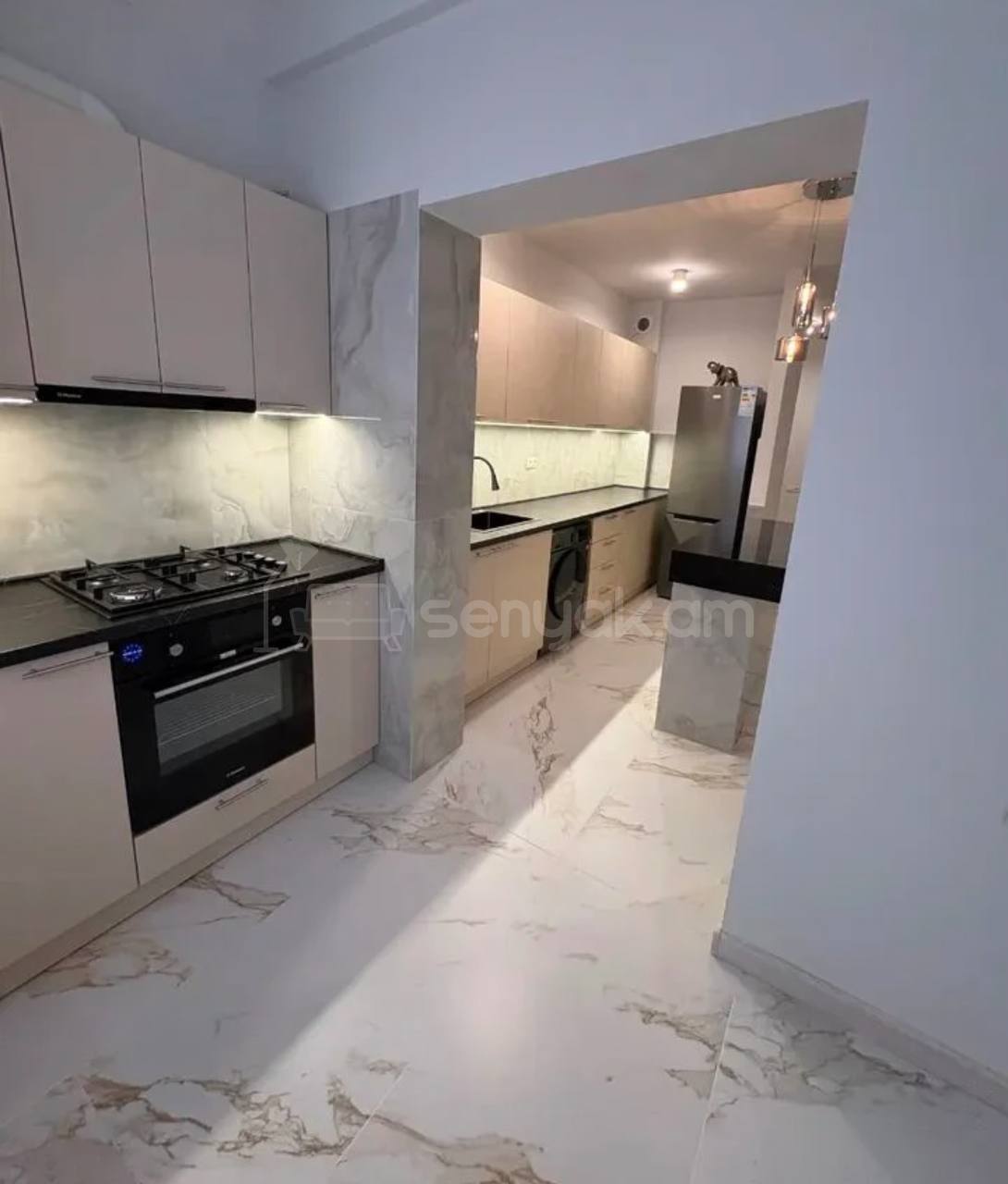 2 Սենյականոց Բնակարան, 54քմ, 7/9 հարկ, Դիզայներական Վերանորոգված, Կահավորված, Արևկող