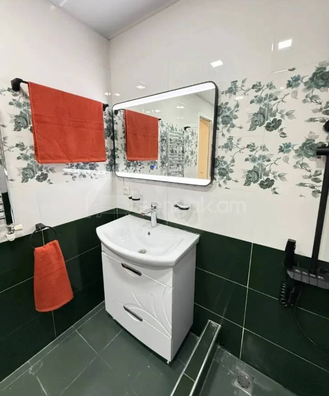 2 Սենյականոց Բնակարան, 54քմ, 7/9 հարկ, Դիզայներական Վերանորոգված, Կահավորված, Արևկող