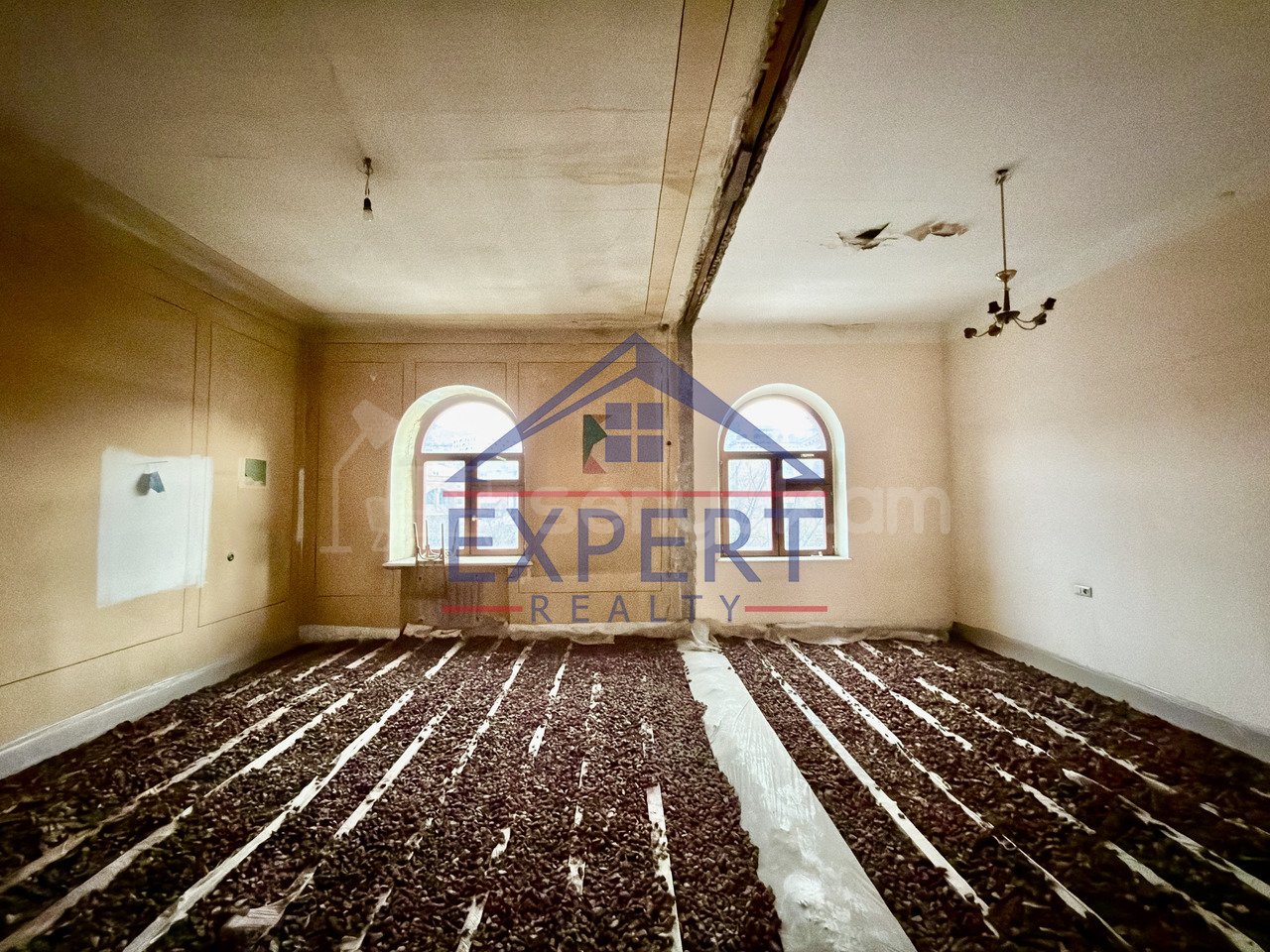 3 Սենյականոց Բնակարան Քարե Շենքում, 106քմ, 4/4 հարկ, Զրոյական Վիճակում