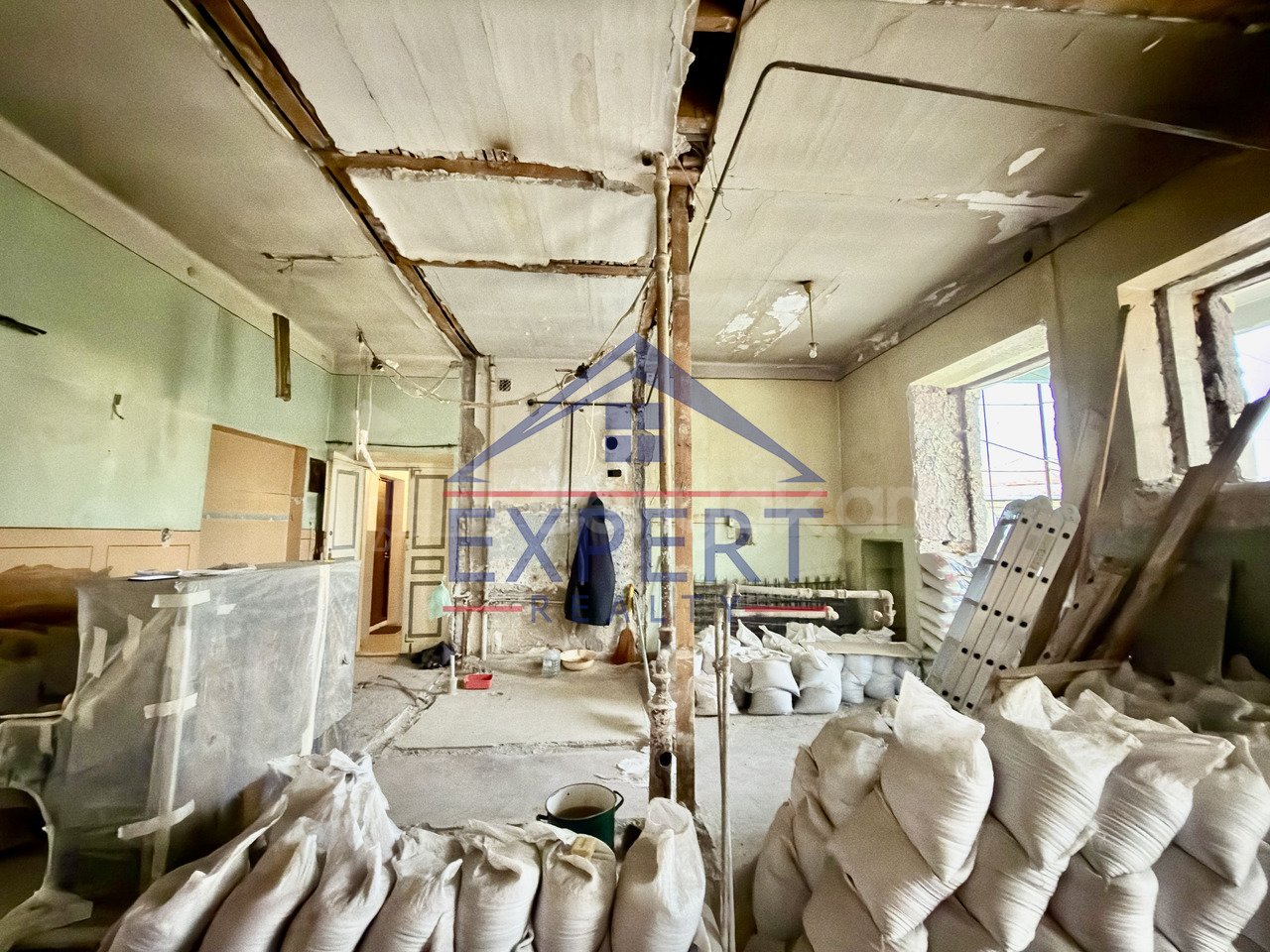 3 Սենյականոց Բնակարան Քարե Շենքում, 106քմ, 4/4 հարկ, Զրոյական Վիճակում