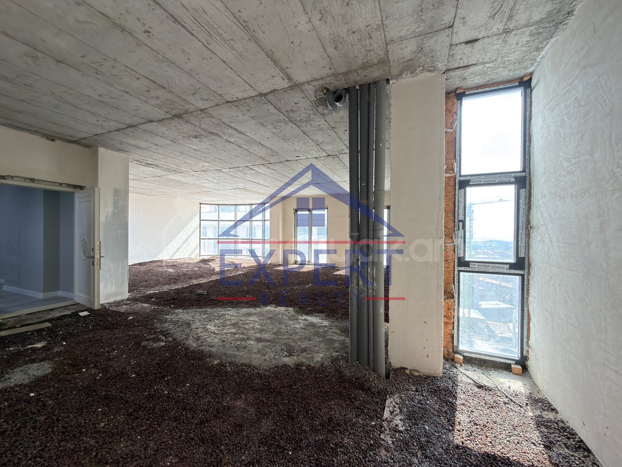 4 Սենյականոց Բնակարան Նորակառույցում, 208քմ, 4/8 հարկ, Զրոյական Վիճակում