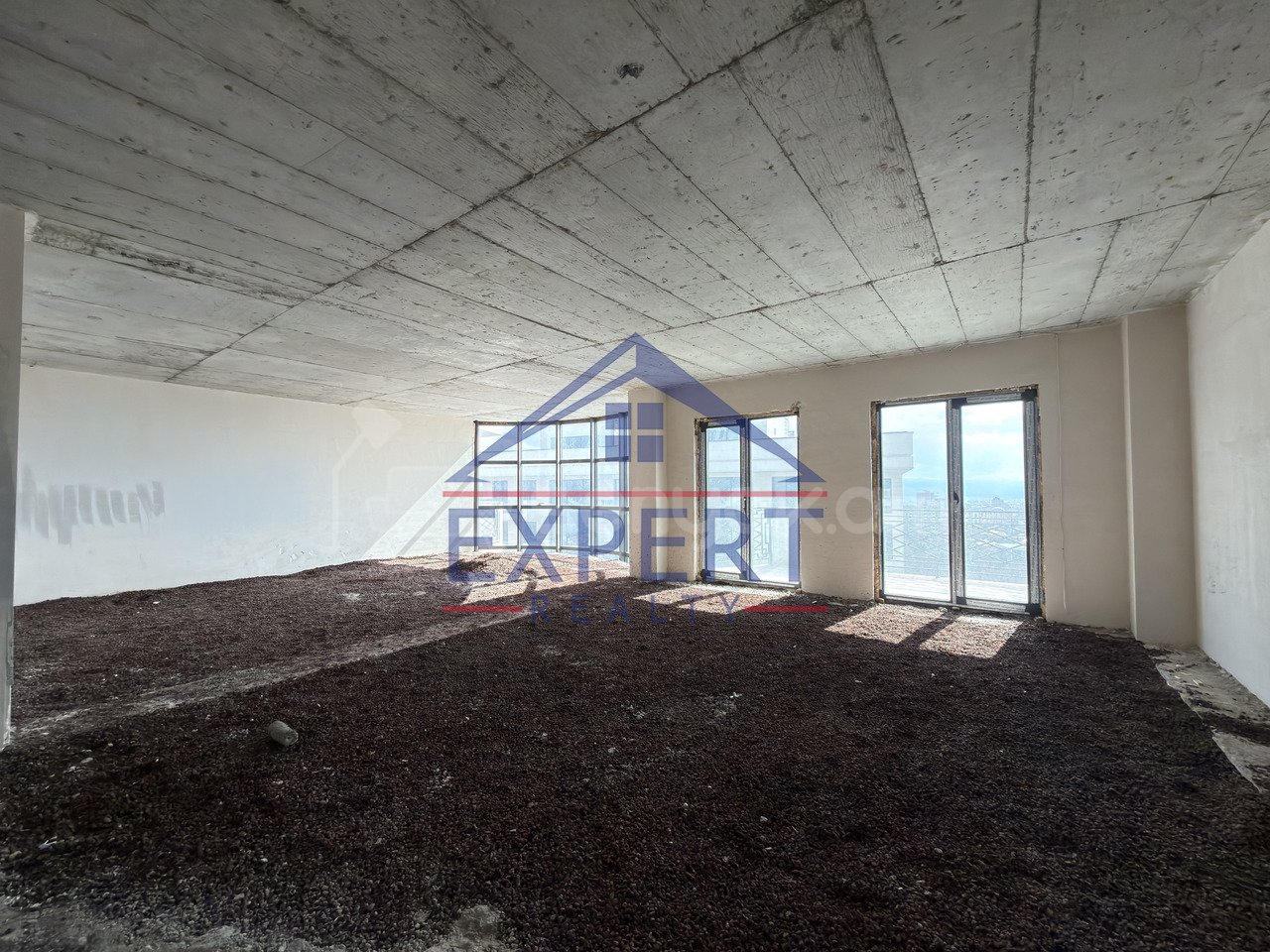 4 Սենյականոց Բնակարան Նորակառույցում, 208քմ, 4/8 հարկ, Զրոյական Վիճակում