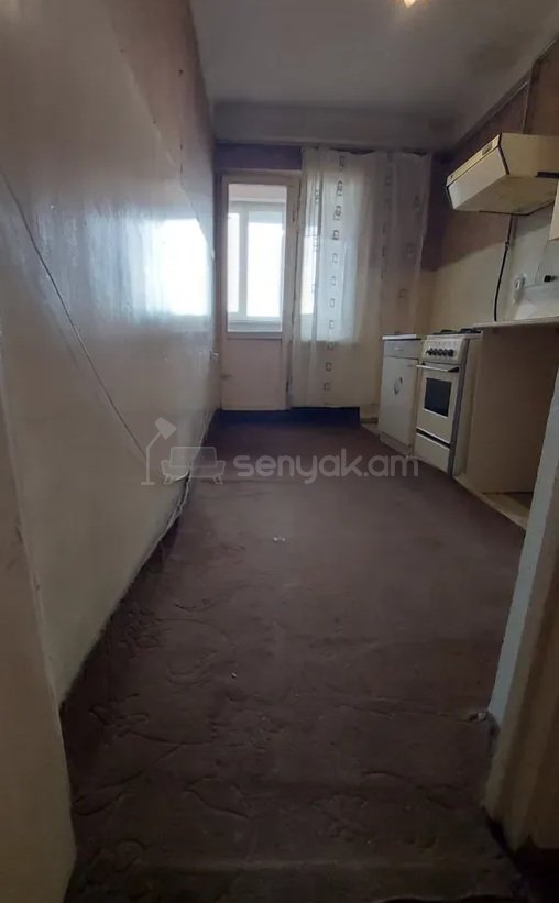 1 Սենյականոց Բնակարան, 53քմ, 8/9 հարկ, Պետական Վիճակում