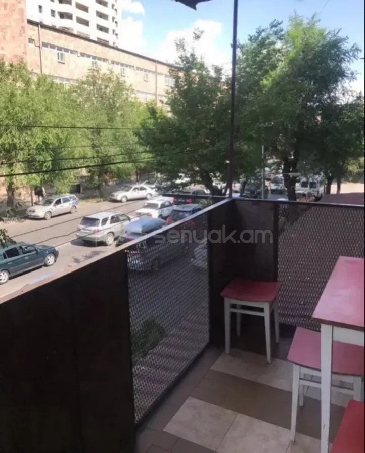 1 Սենյականոց Բնակարան Քարե Շենքում, 32քմ, 2/5 հարկ, Կապիտալ Վերանորոգված, Կահավորված