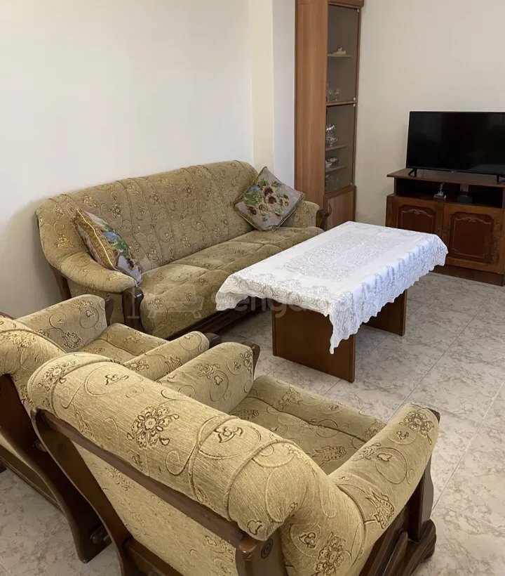 2 Սենյականոց Բնակարան Քարե Շենքում, 50քմ, 1/1 հարկ, Կապիտալ Վերանորոգված, Կահավորված