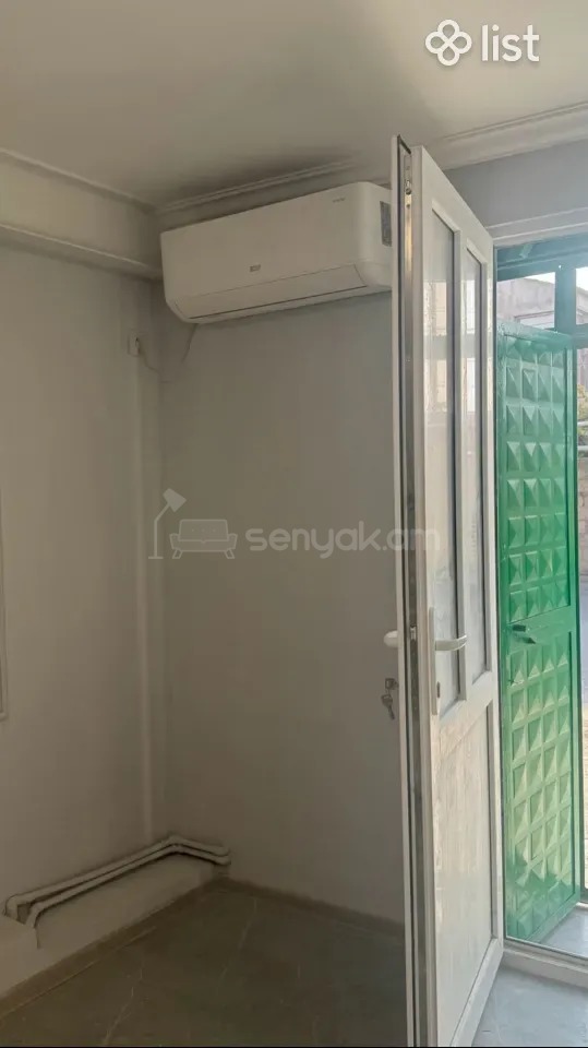 2 Սենյականոց Բնակարան Քարե Շենքում, 40քմ, 1/1 հարկ, Կապիտալ Վերանորոգված, Կահավորված