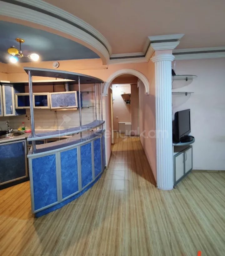 2 Սենյականոց Բնակարան Քարե Շենքում, 56քմ, 2/9 հարկ, Կապիտալ Վերանորոգված, Կահավորված