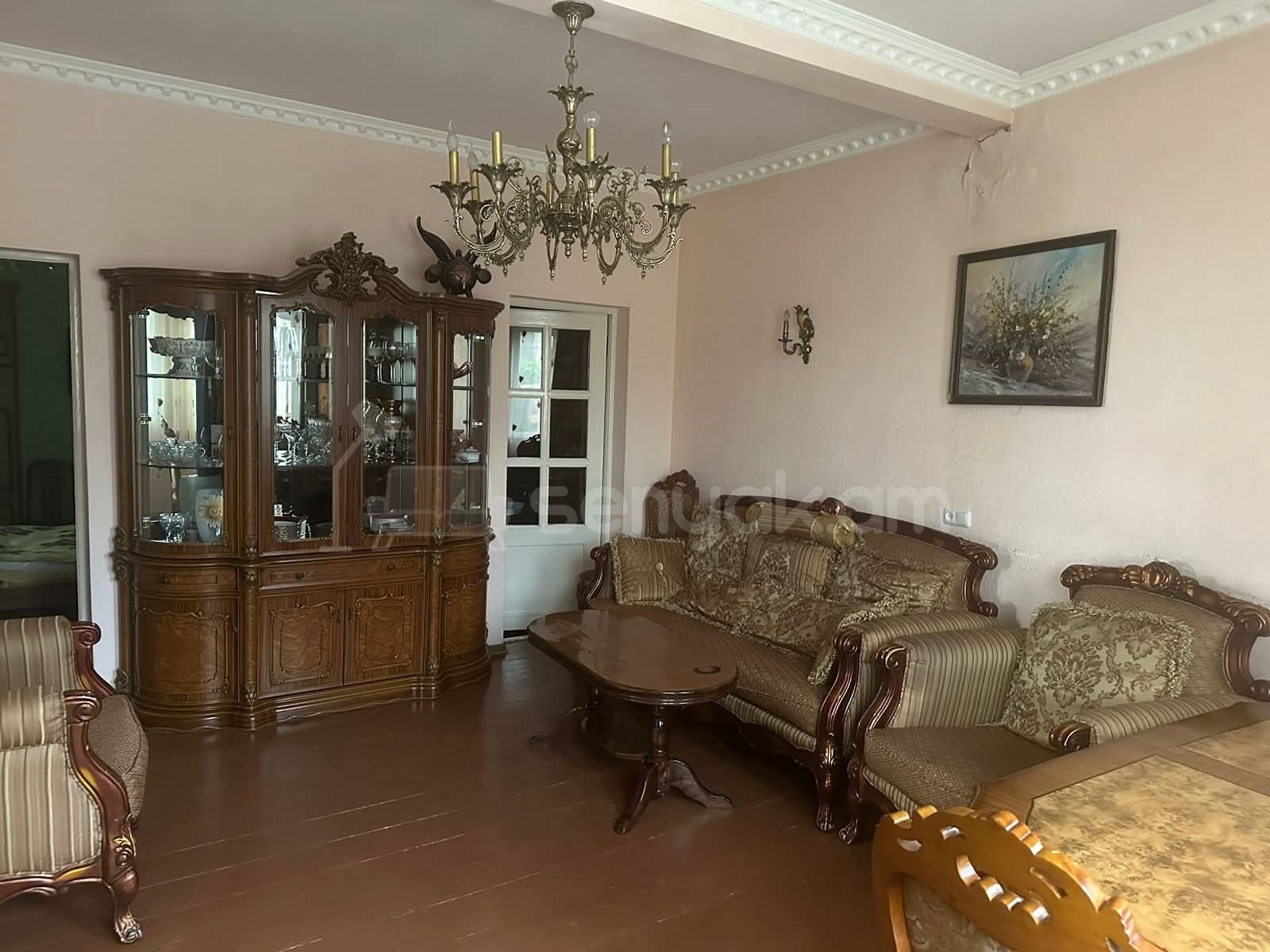 3 Սենյականոց Բնակարան Քարե Շենքում, 68քմ, 1/1 հարկ, Կապիտալ Վերանորոգված, Կահավորված