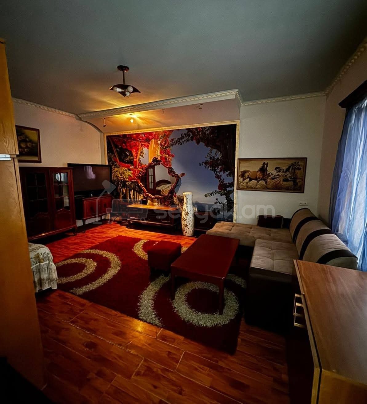 1 Սենյականոց Բնակարան Քարե Շենքում, 40քմ, 1/1 հարկ, Կապիտալ Վերանորոգված, Կահավորված