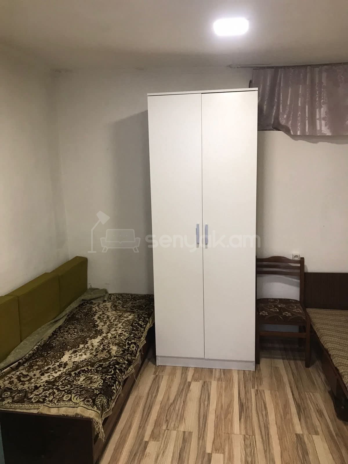 1 Սենյականոց Բնակարան Քարե Շենքում, 34քմ, 1/1 հարկ, Կապիտալ Վերանորոգված, Կահավորված