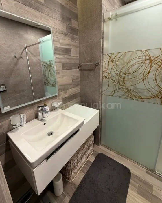 2 Սենյականոց Բնակարան Նորակառույցում, 64քմ, 2/12 հարկ, Դիզայներական Վերանորոգված, Կահավորված, Արևկող