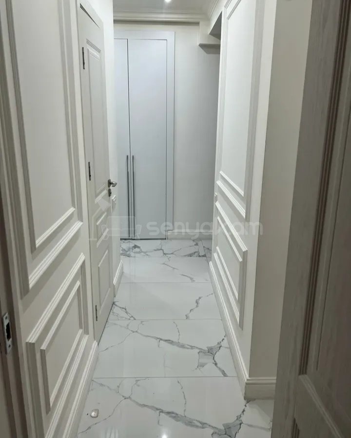 3 Սենյականոց Բնակարան Քարե Շենքում, 70քմ, 9/9 հարկ, Դիզայներական Վերանորոգված, Կահավորված