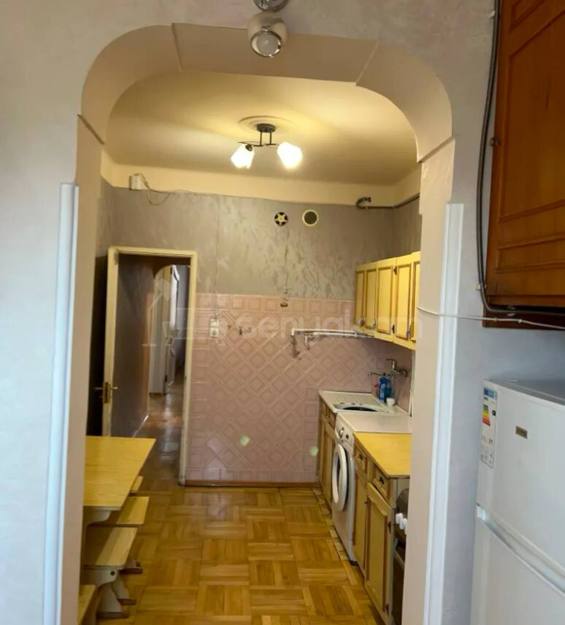 3 Սենյականոց Բնակարան Քարե Շենքում, 74քմ, 4/5 հարկ, Կոսմետիկ Վերանորոգված, Կահավորված