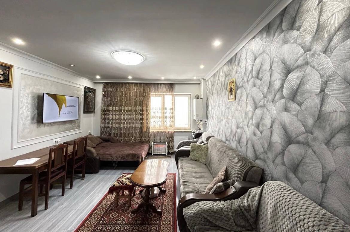 3 Սենյականոց Բնակարան Քարե Շենքում, 53քմ, 6/7 հարկ, Կապիտալ Վերանորոգված